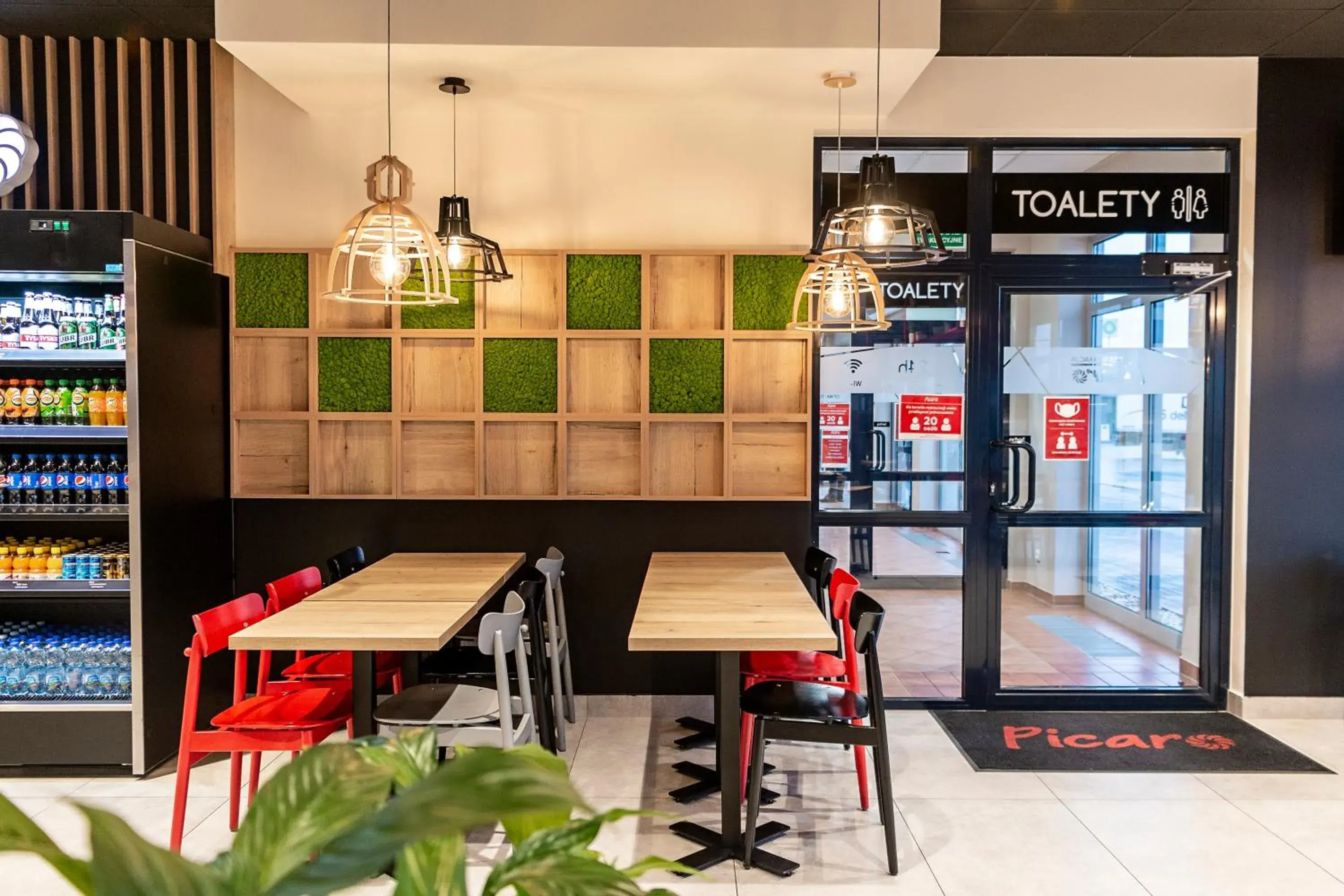 Restaurant/places to eat in Hotel Picaro Żarska Wieś Północ A4 kierunek Niemcy Restaurant/places to eat in Hotel Picaro Żarska Wieś Północ A4 kierunek Niemcy