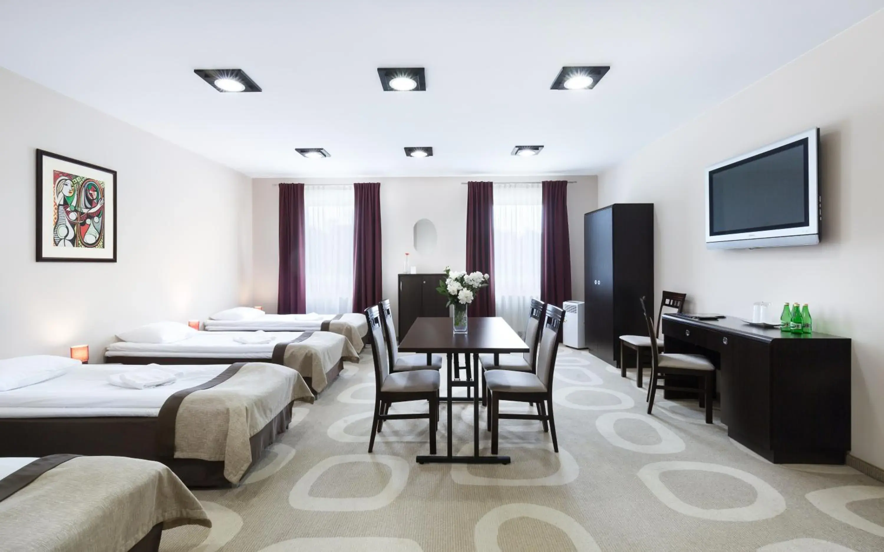 Photo of the whole room, Bed in Hotel Picaro Żarska Wieś Północ A4 kierunek Niemcy Photo of the whole room, Bed in Hotel Picaro Żarska Wieś Północ A4 kierunek Niemcy