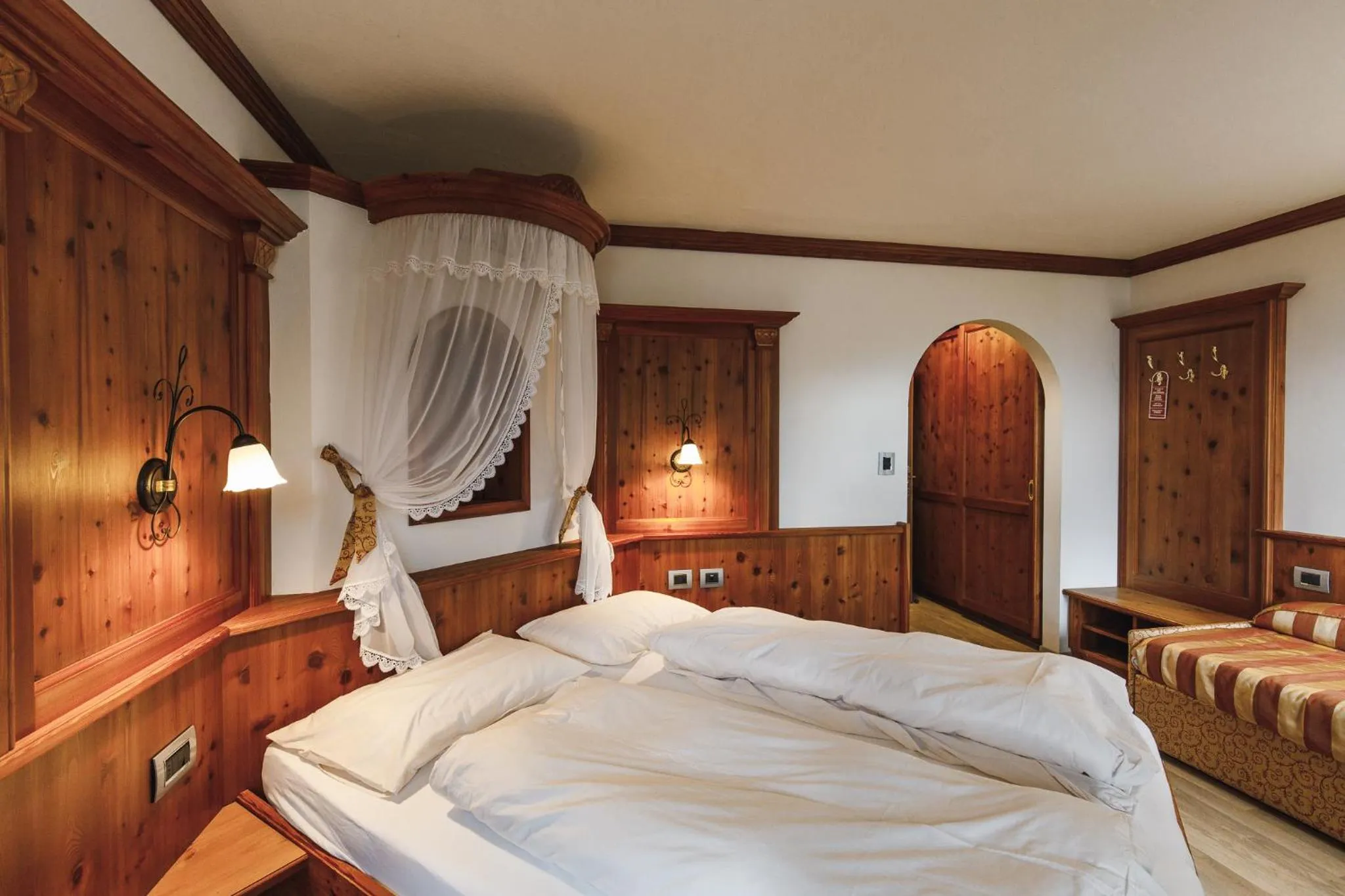 Photo of the whole room, Bed in Sayonara Nature & Wellness Hotel