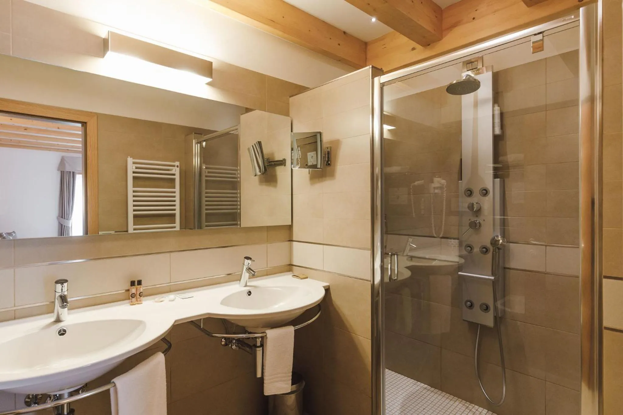 Bathroom in Sayonara Nature & Wellness Hotel
