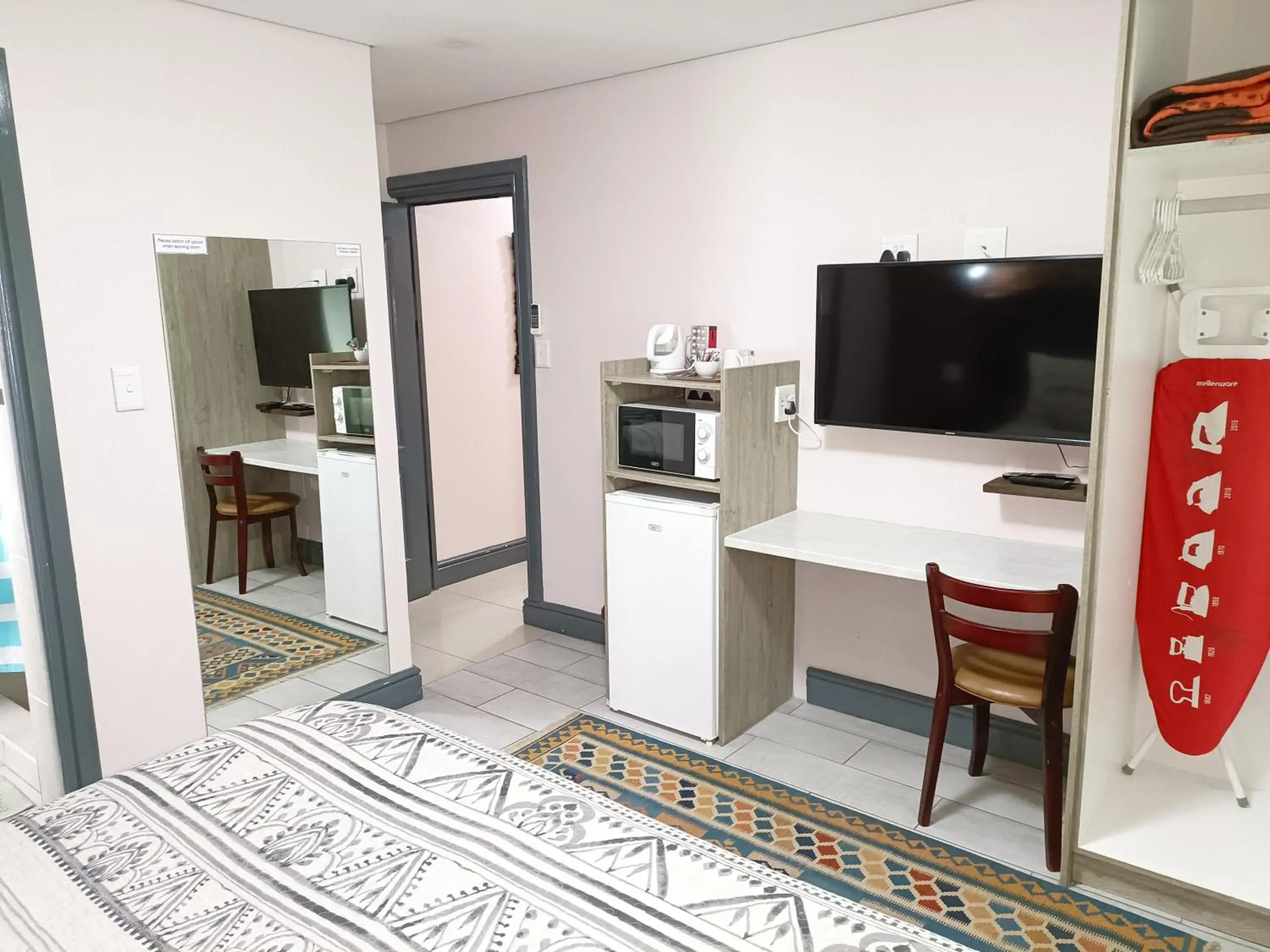 Twin Room in Camdene Guesthouse Twin Room in Camdene Guesthouse