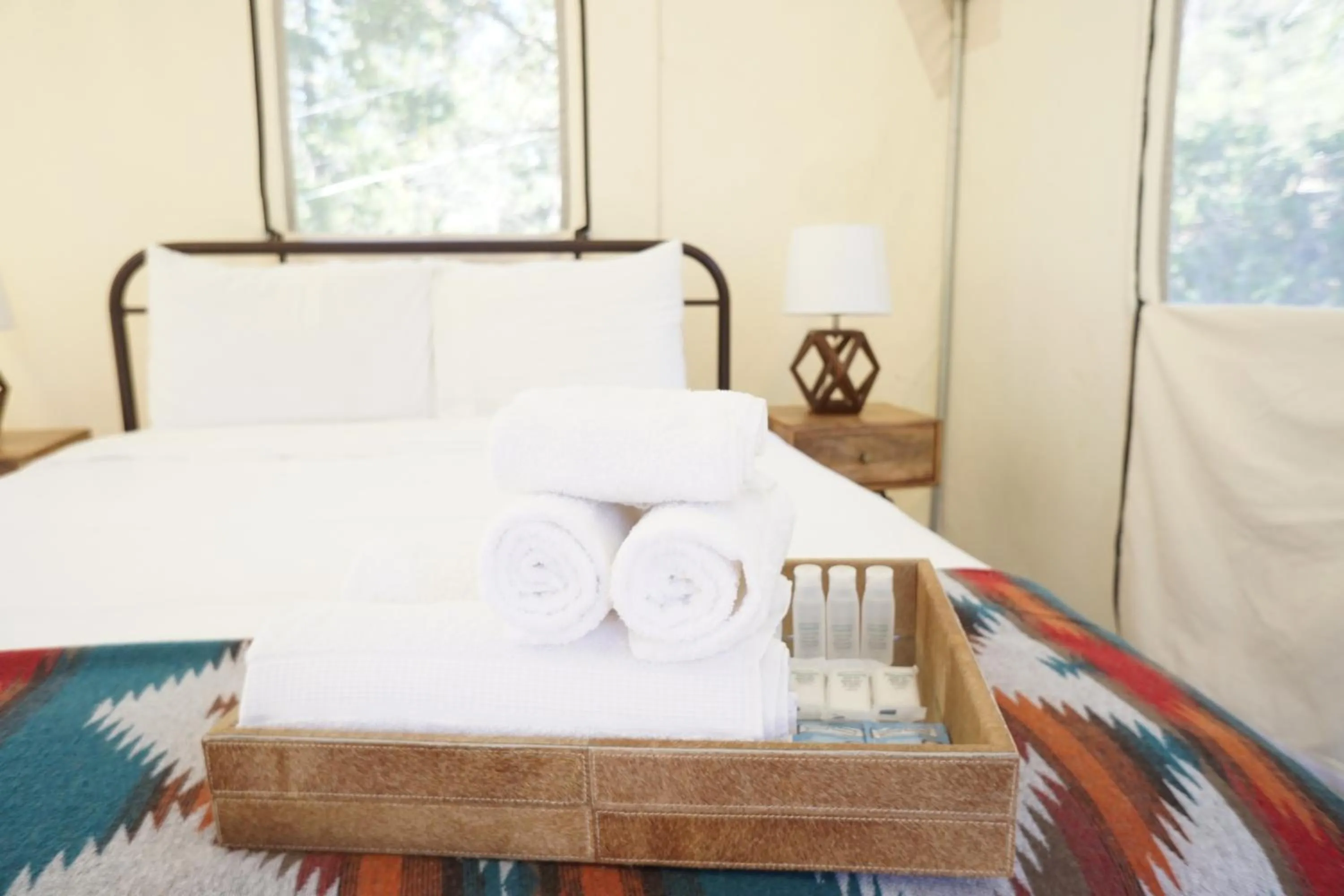 Bed in Shaver Lake Village Hotel