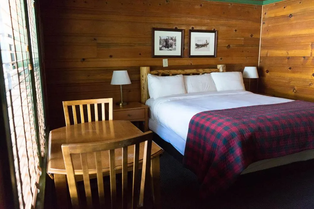 Bed in Shaver Lake Village Hotel