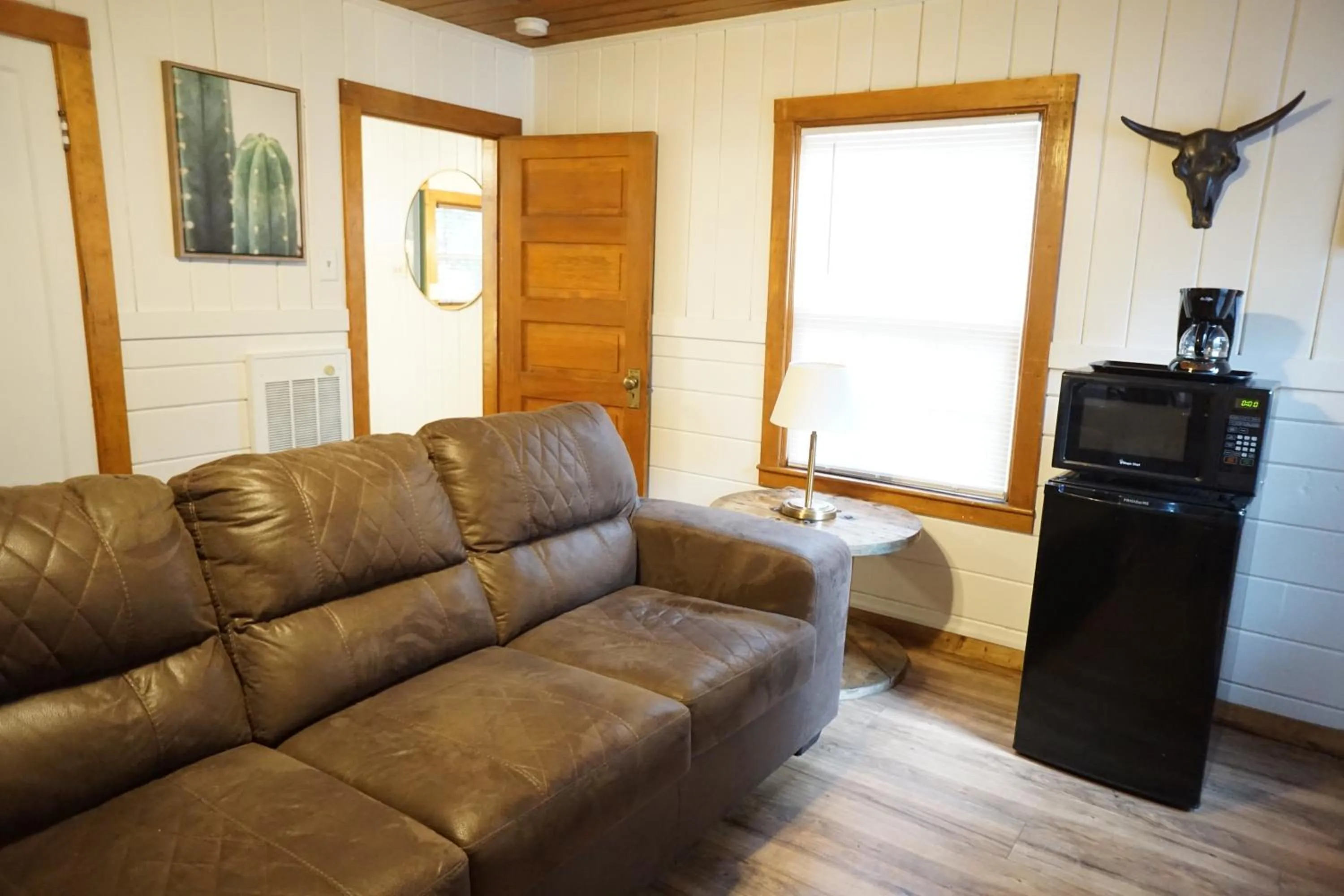 Shaver Lake Village Hotel