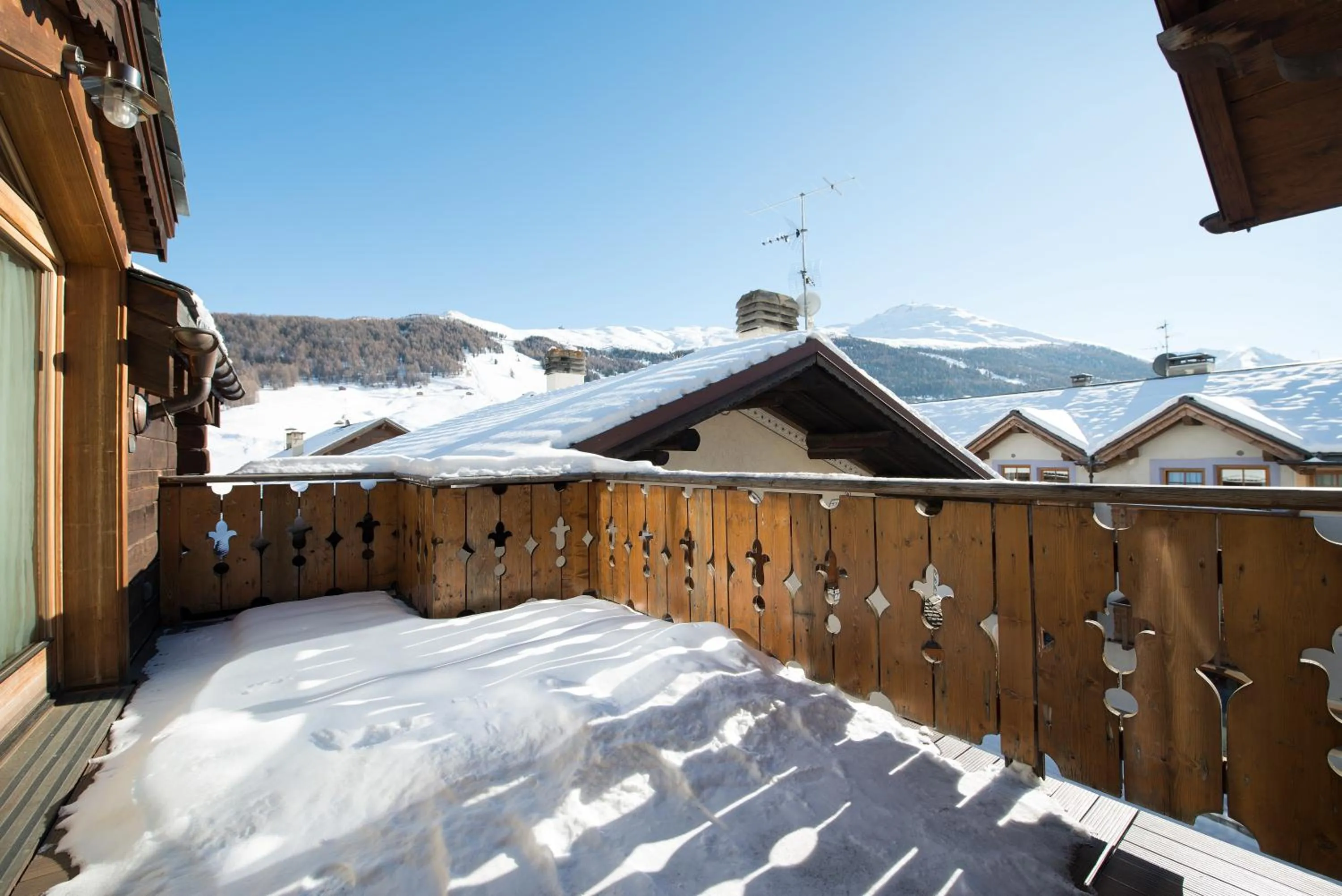 Balcony/Terrace in Hotel Crosal