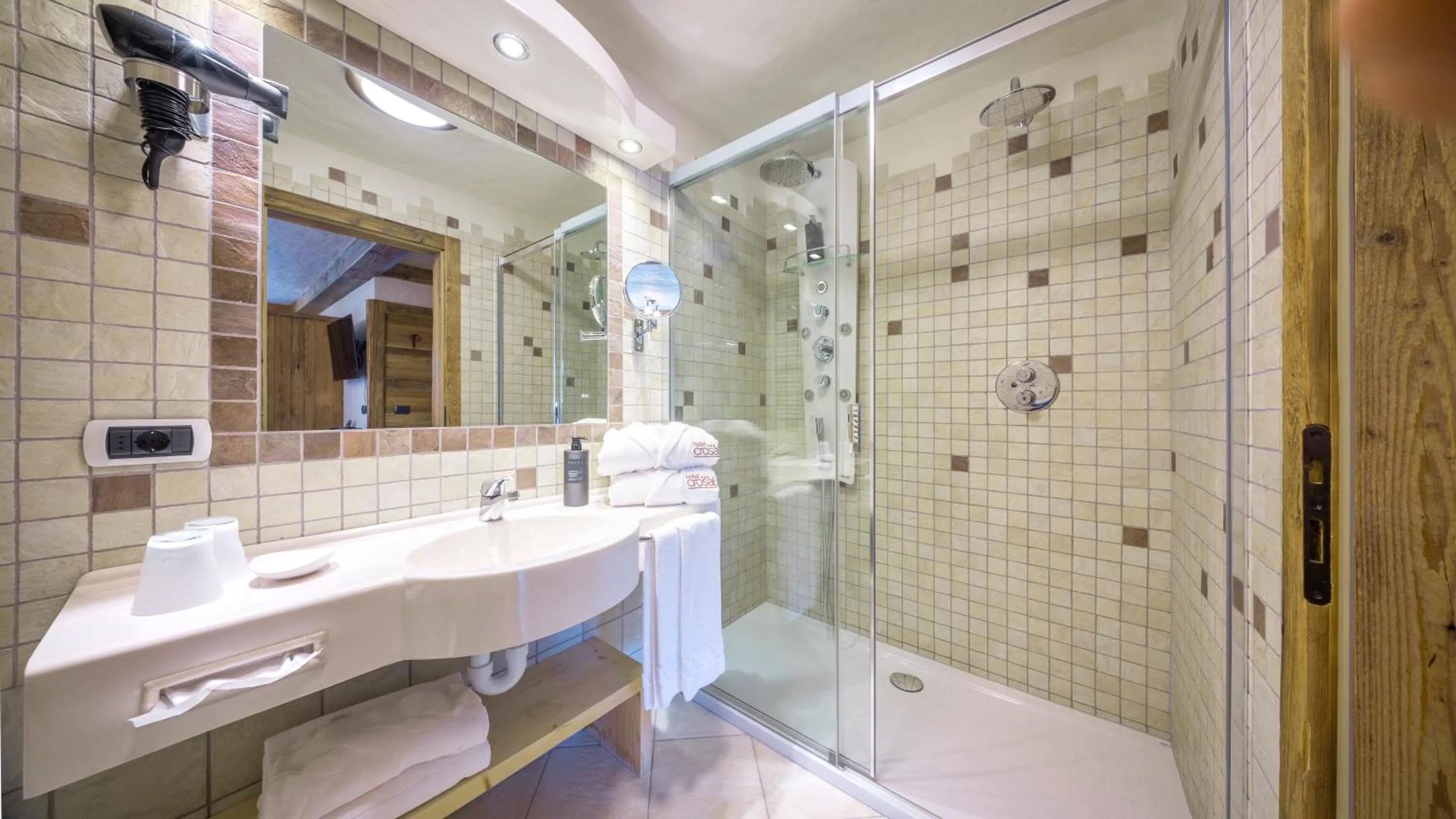 Bathroom in Hotel Crosal