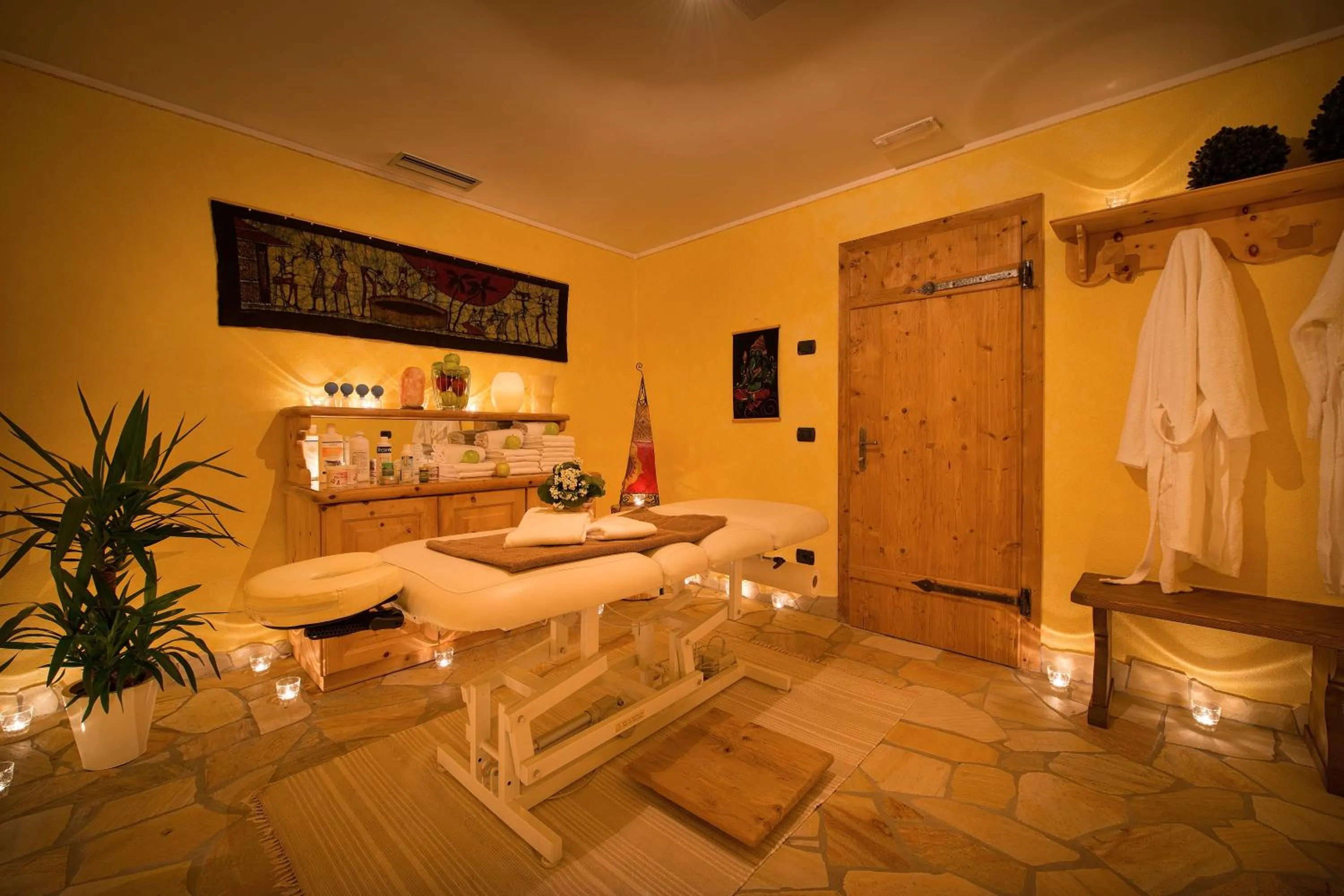 Massage in Hotel Crosal