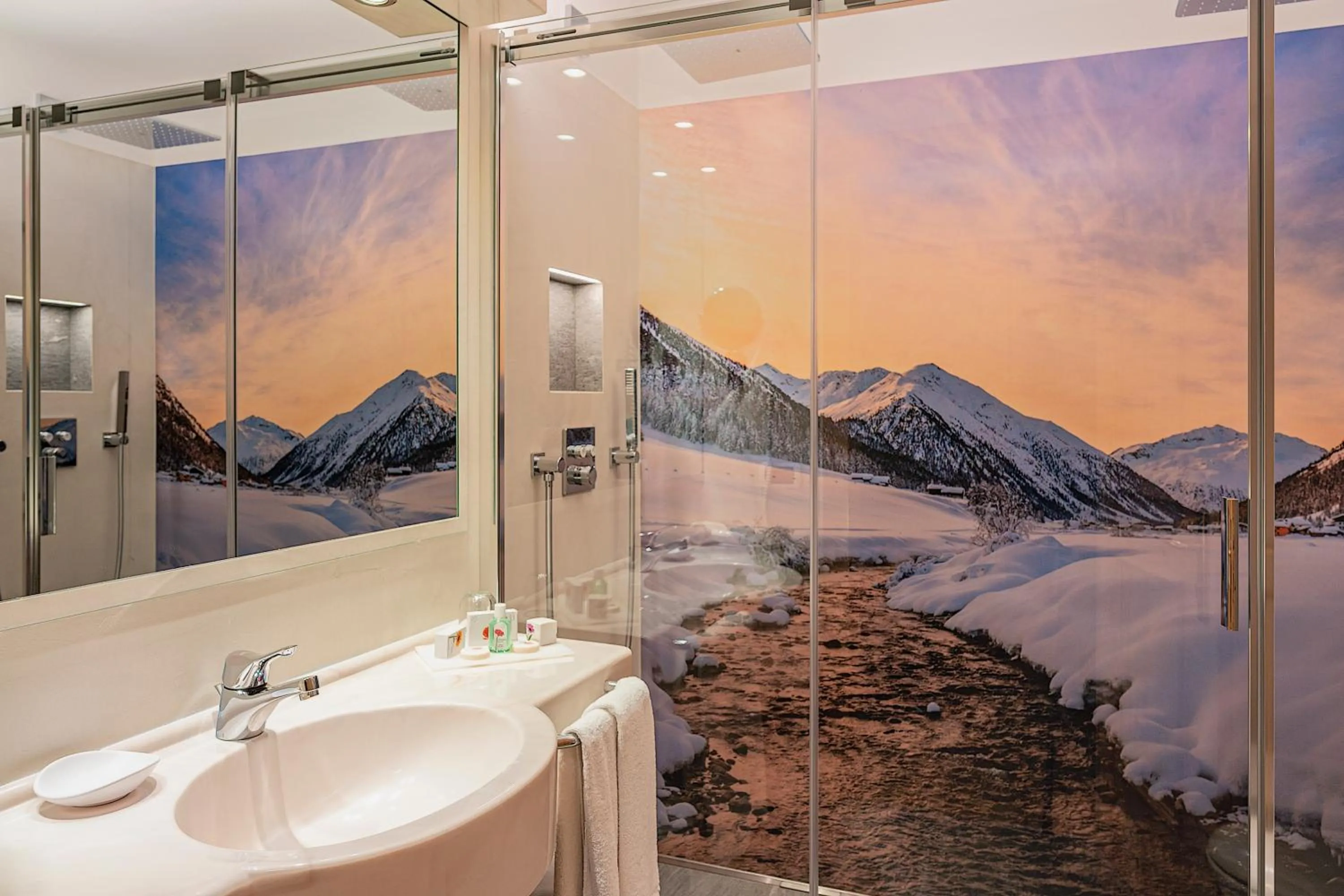 Bathroom in Hotel Crosal