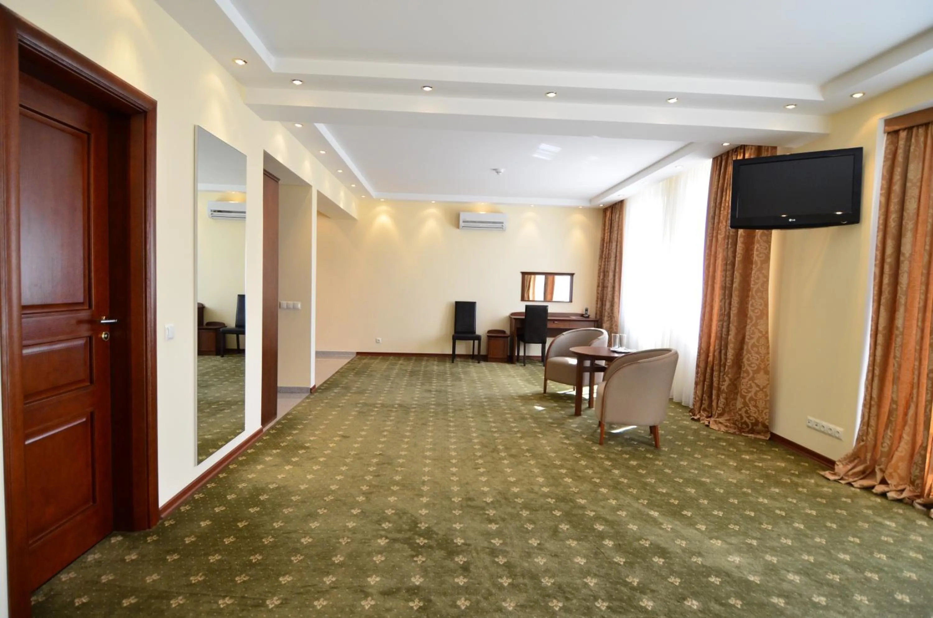 Decorative detail in Platinum Hotel