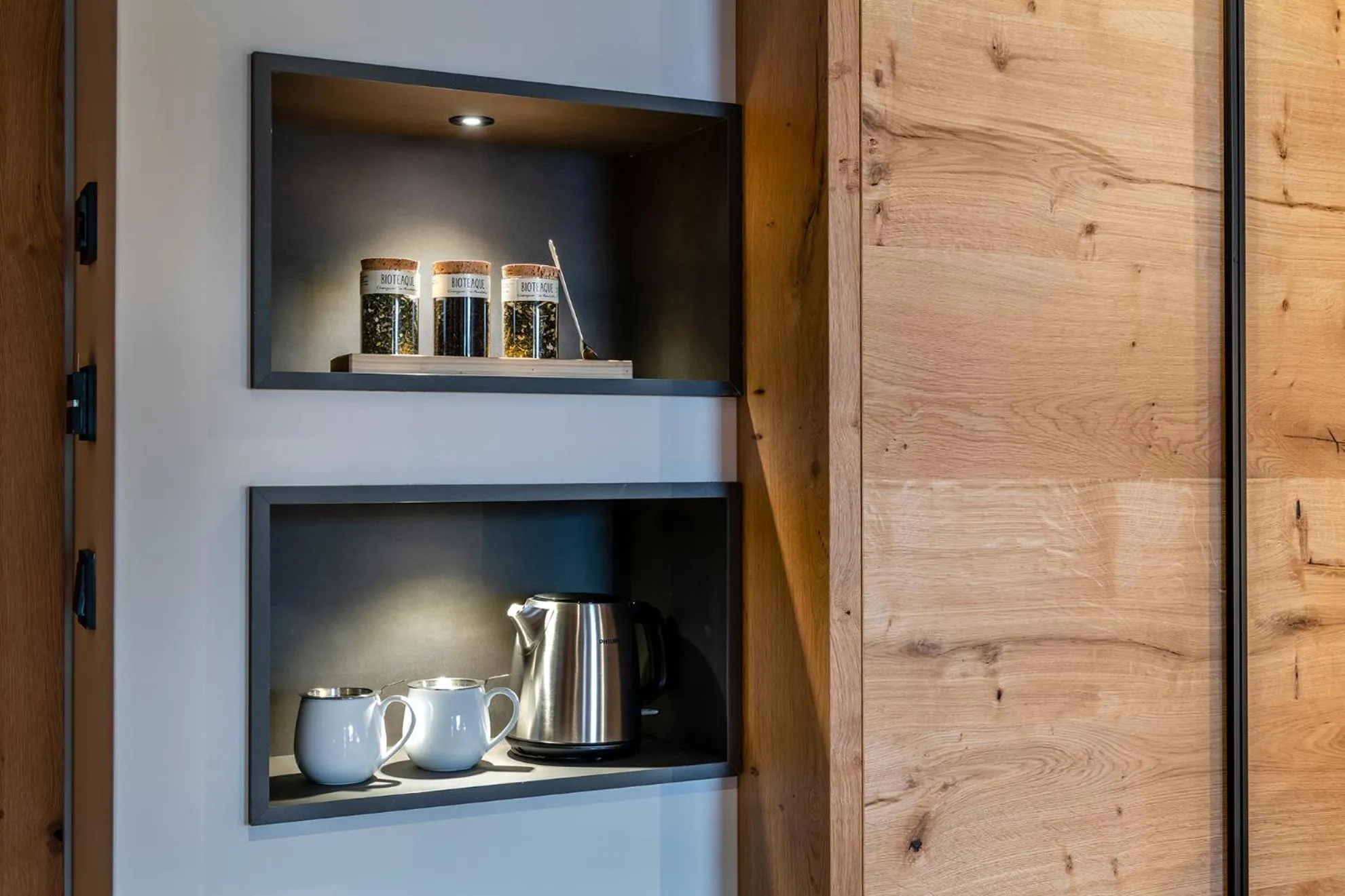 Coffee/tea facilities in Hotel das Zwölferhaus