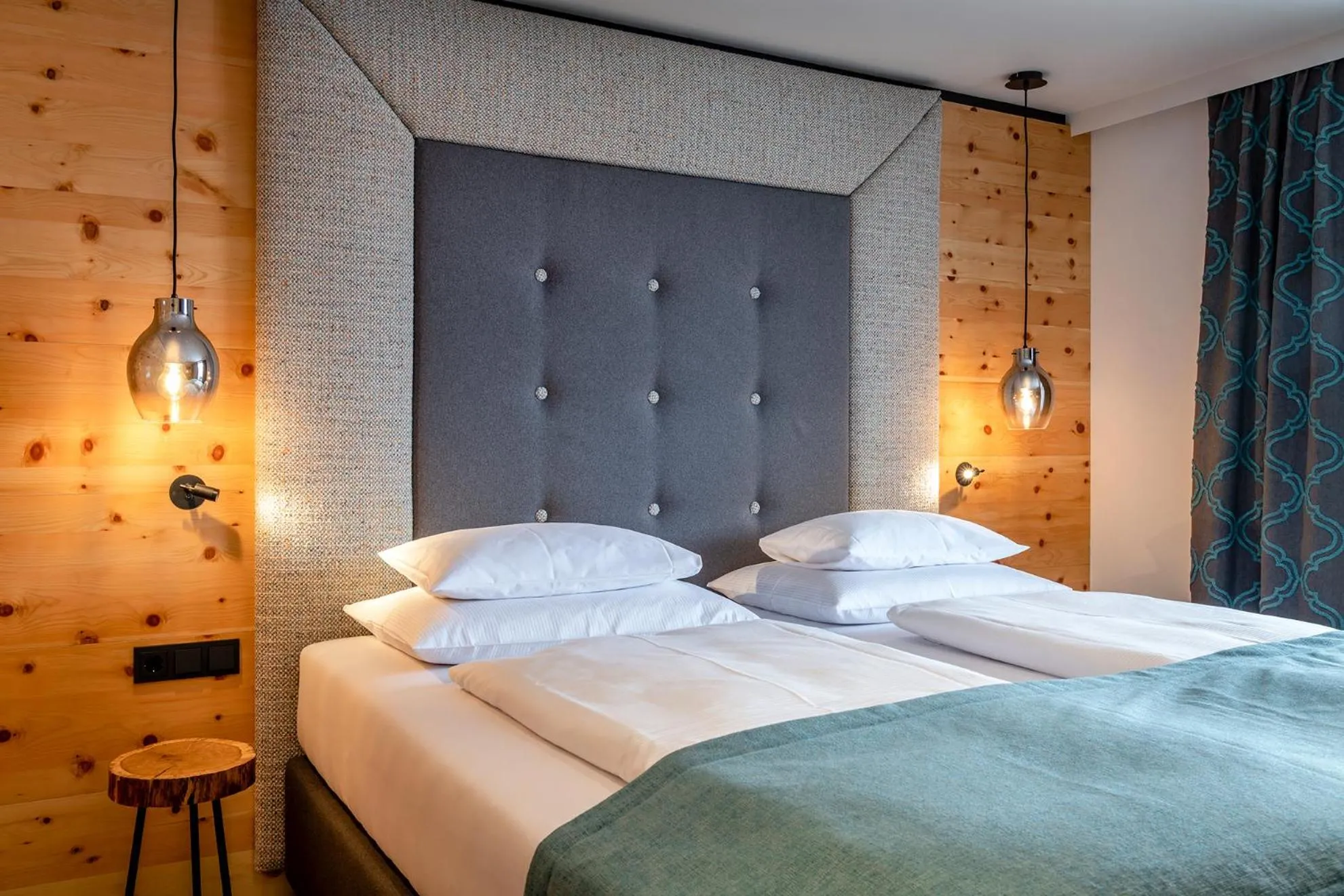 Bed in Hotel das Zwölferhaus