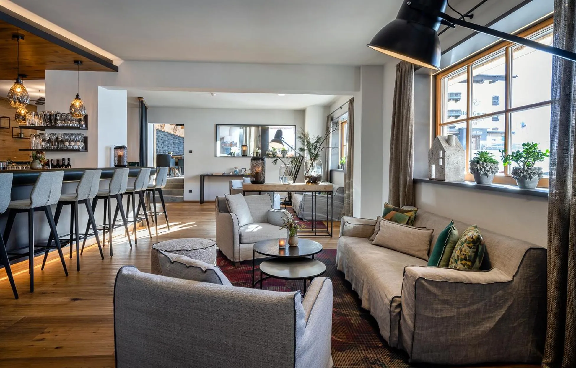 Lounge or bar in Hotel das Zwölferhaus