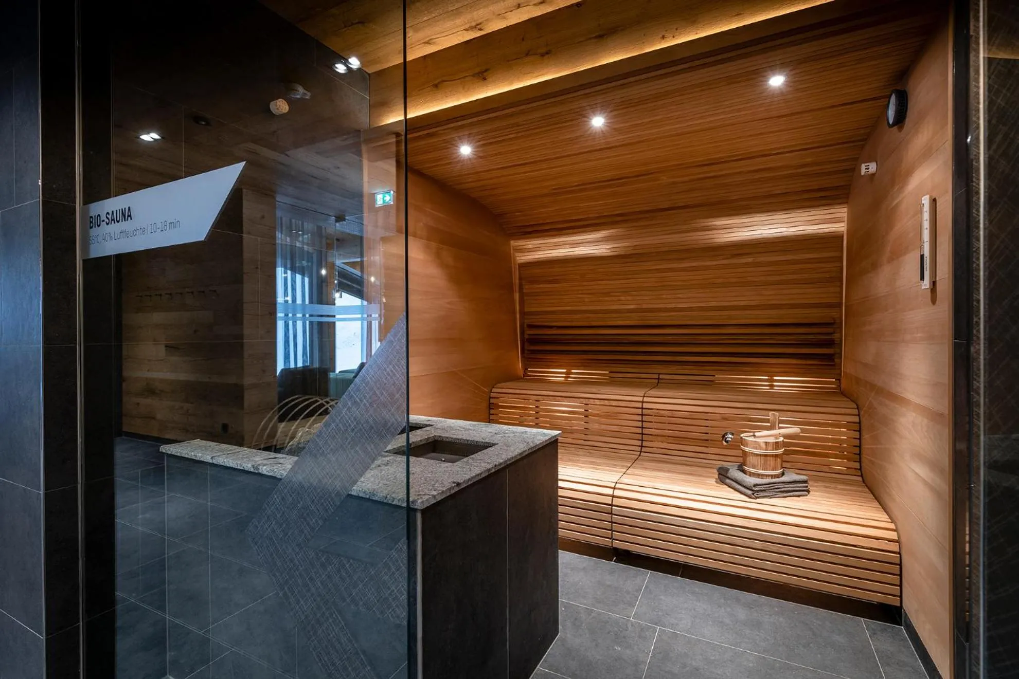 Sauna in Hotel das Zwölferhaus