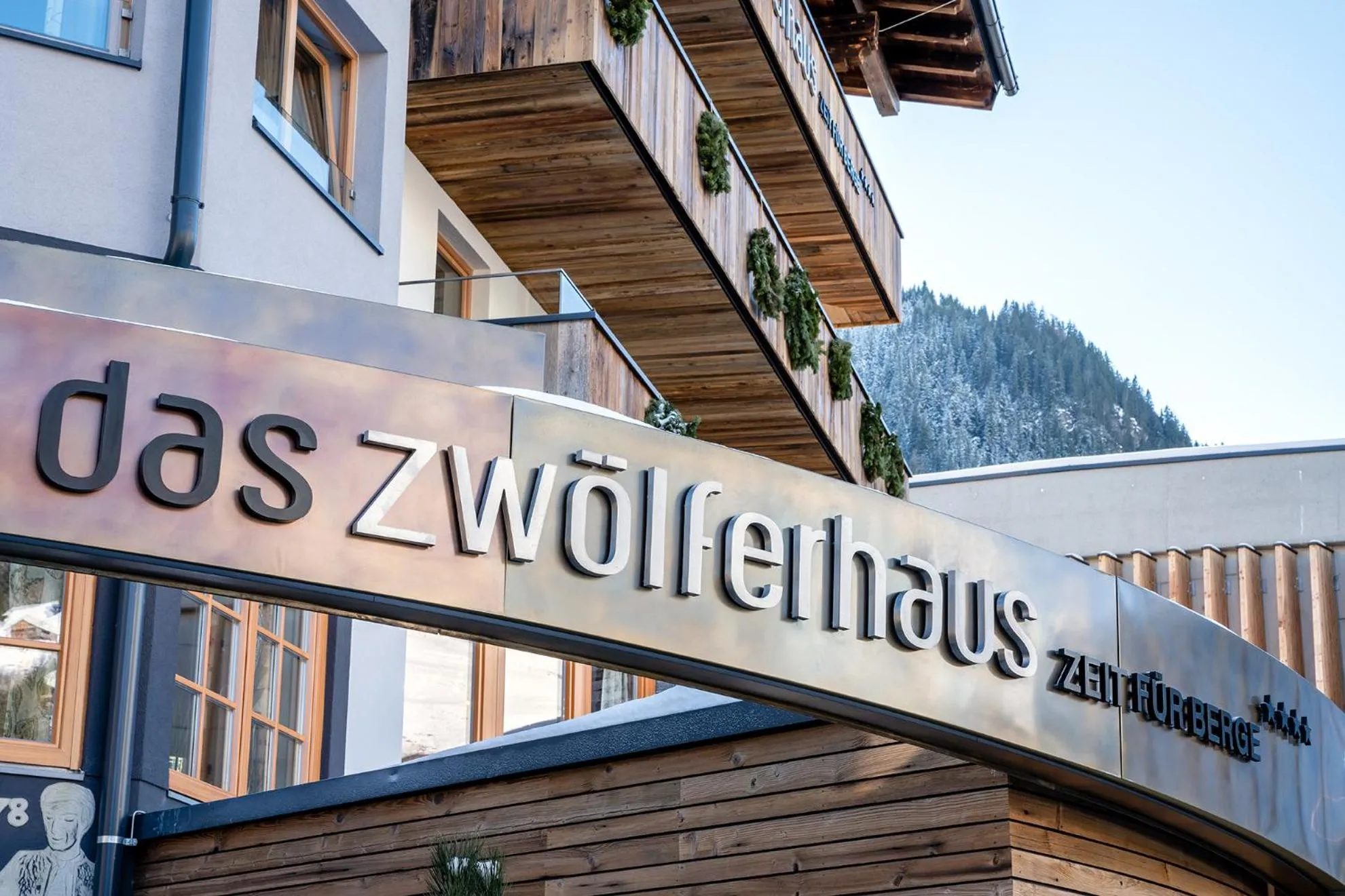 Facade/entrance in Hotel das Zwölferhaus