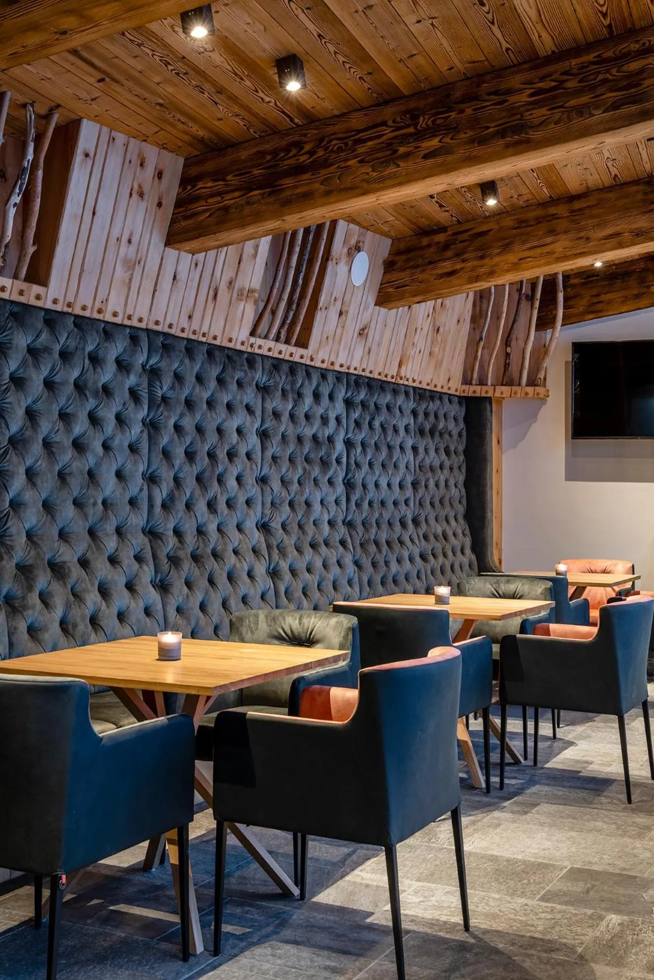 Lounge or bar in Hotel das Zwölferhaus