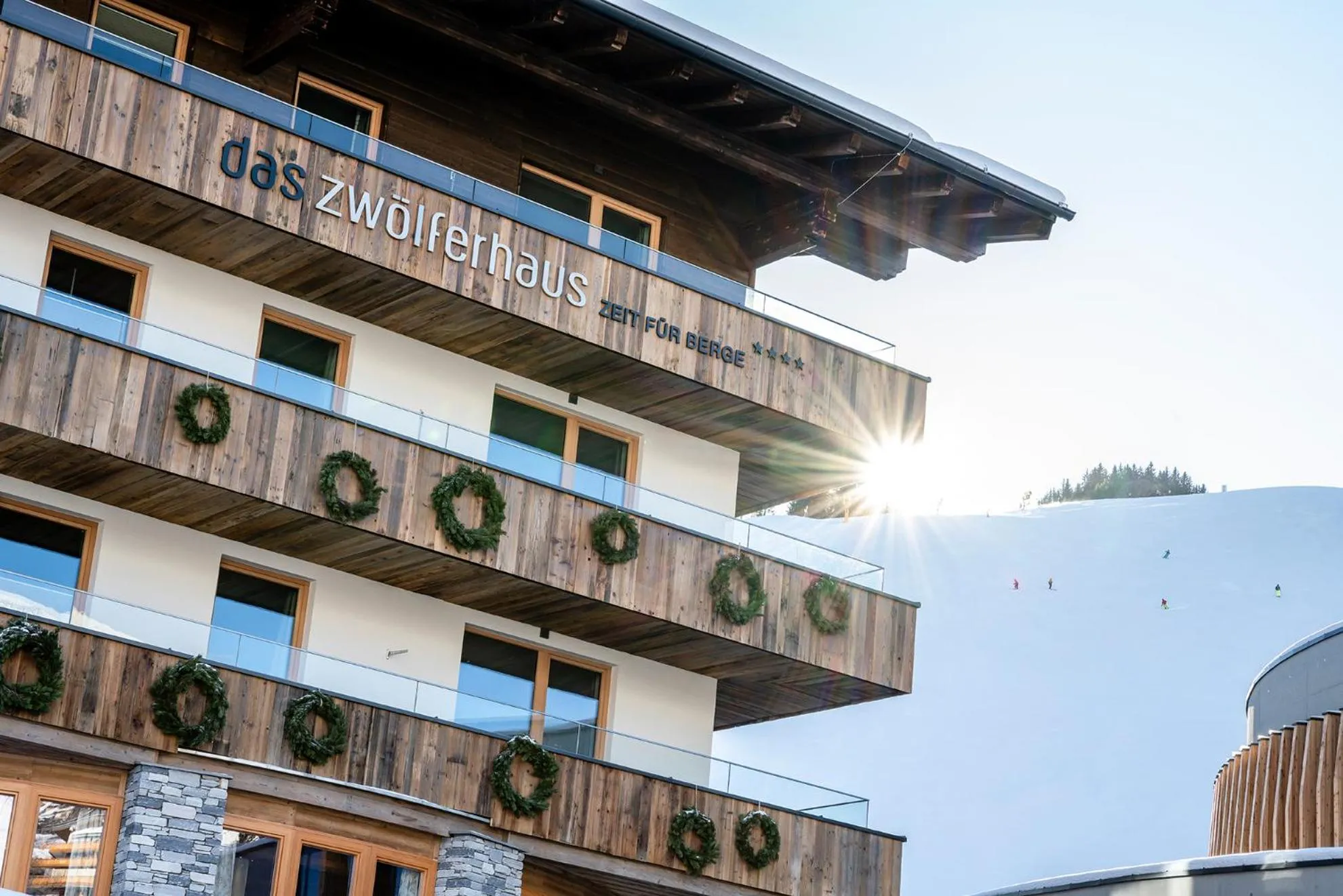 Property building in Hotel das Zwölferhaus