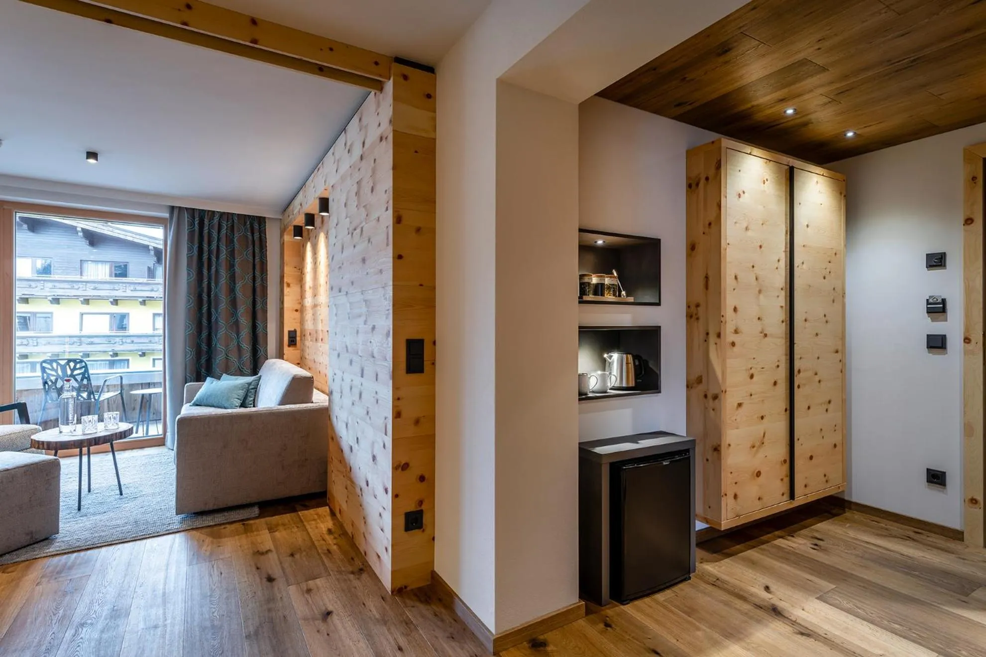 Seating area, Bed in Hotel das Zwölferhaus