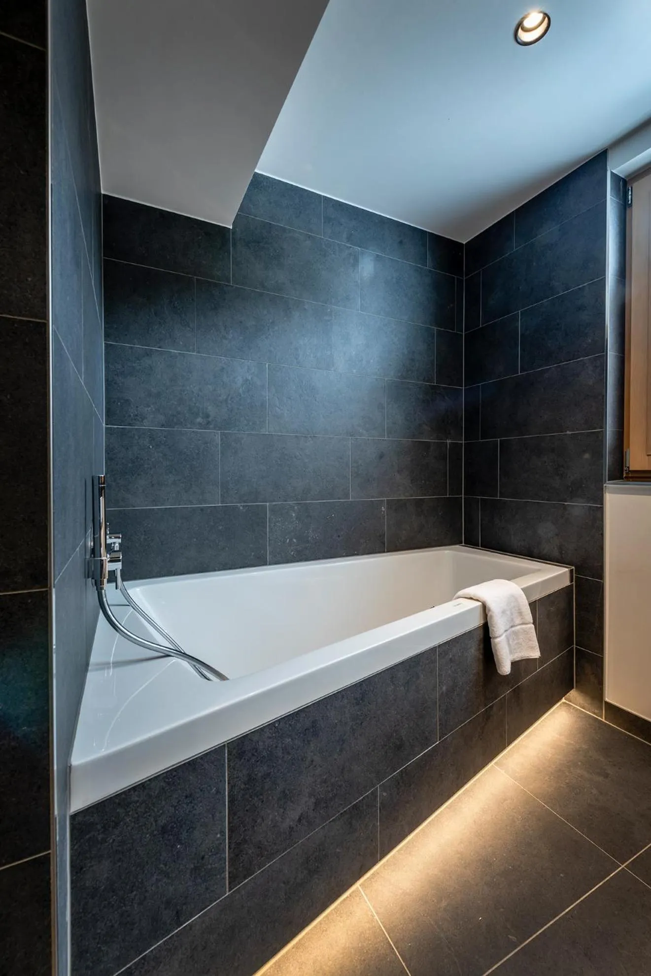 Bathroom in Hotel das Zwölferhaus