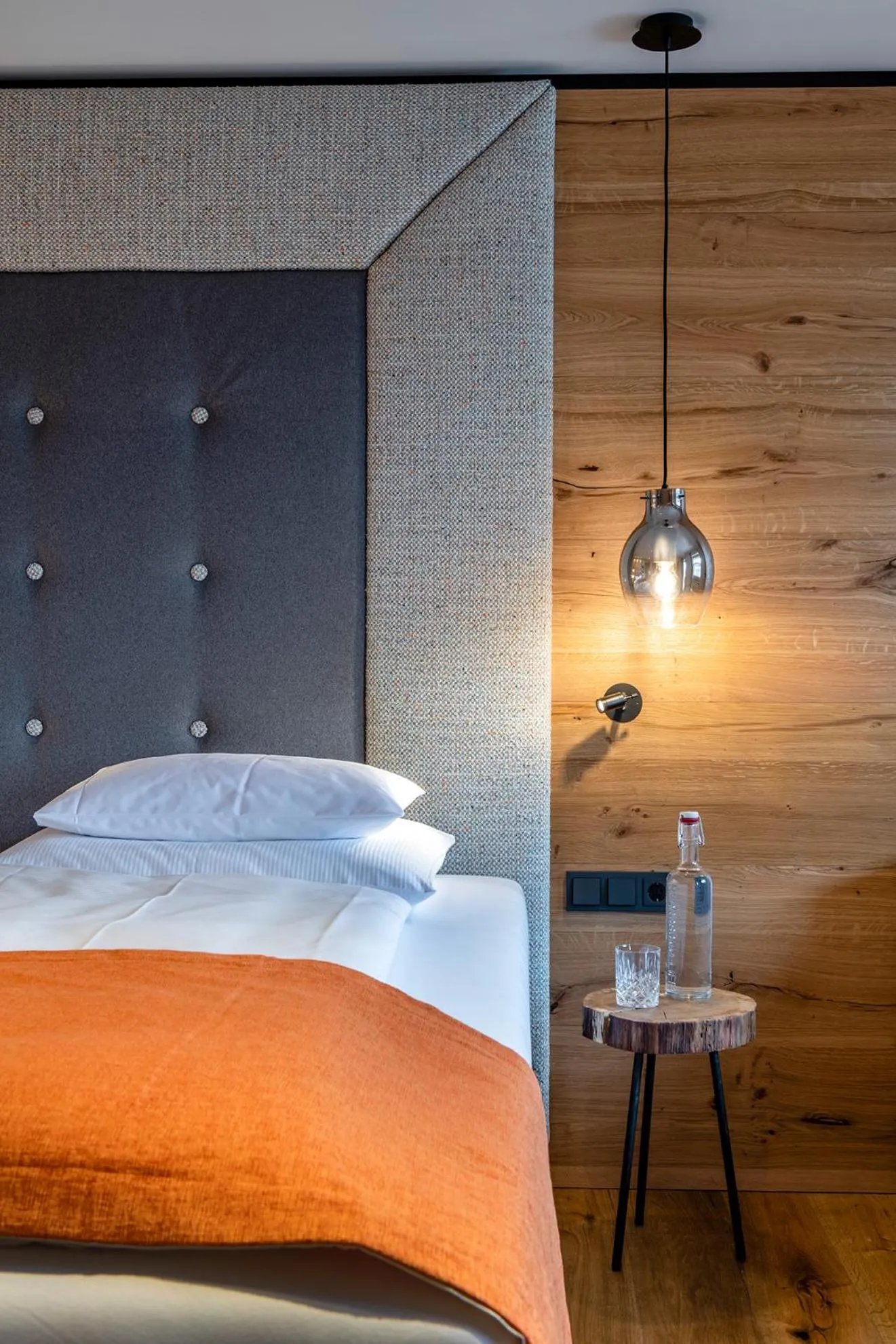 Decorative detail, Bed in Hotel das Zwölferhaus