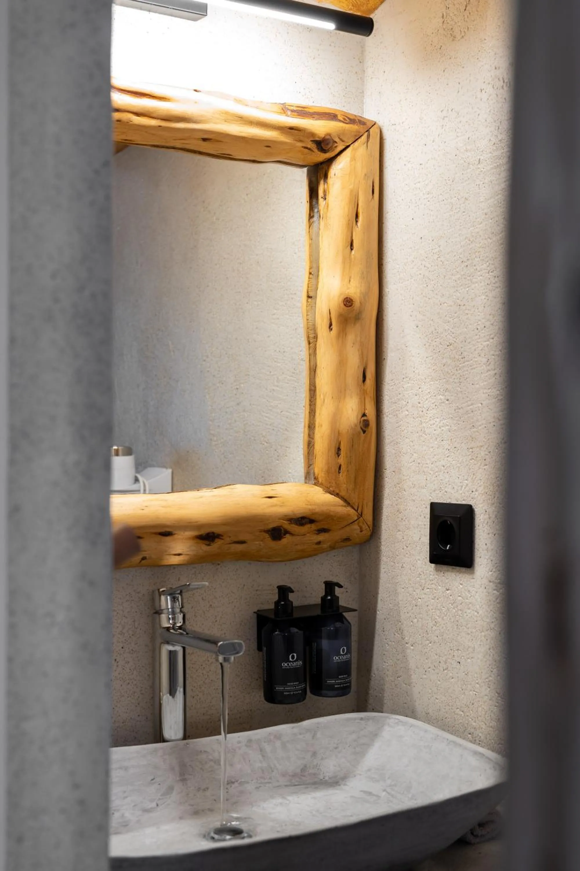 Bathroom in Kalavrita Botanica Hotel & SPA