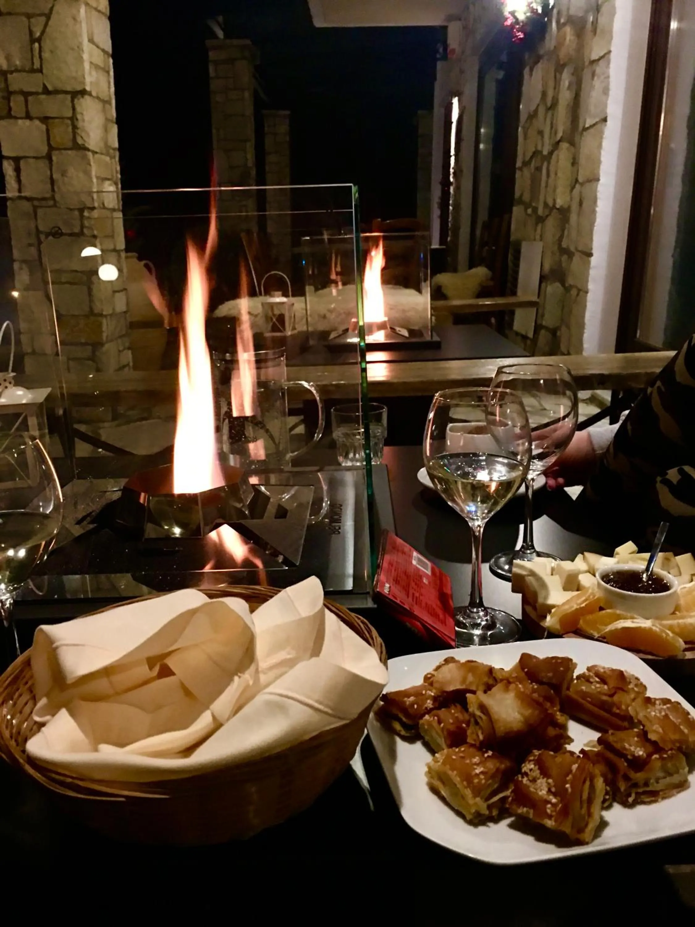 Lounge or bar in Kalavrita Botanica Hotel & SPA