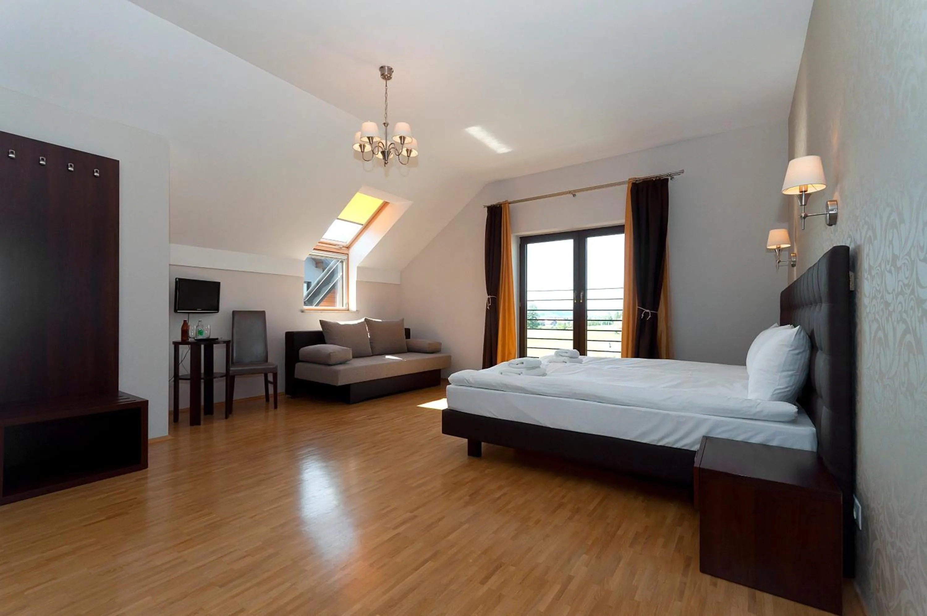 Photo of the whole room, Bed in Hotel Oriza