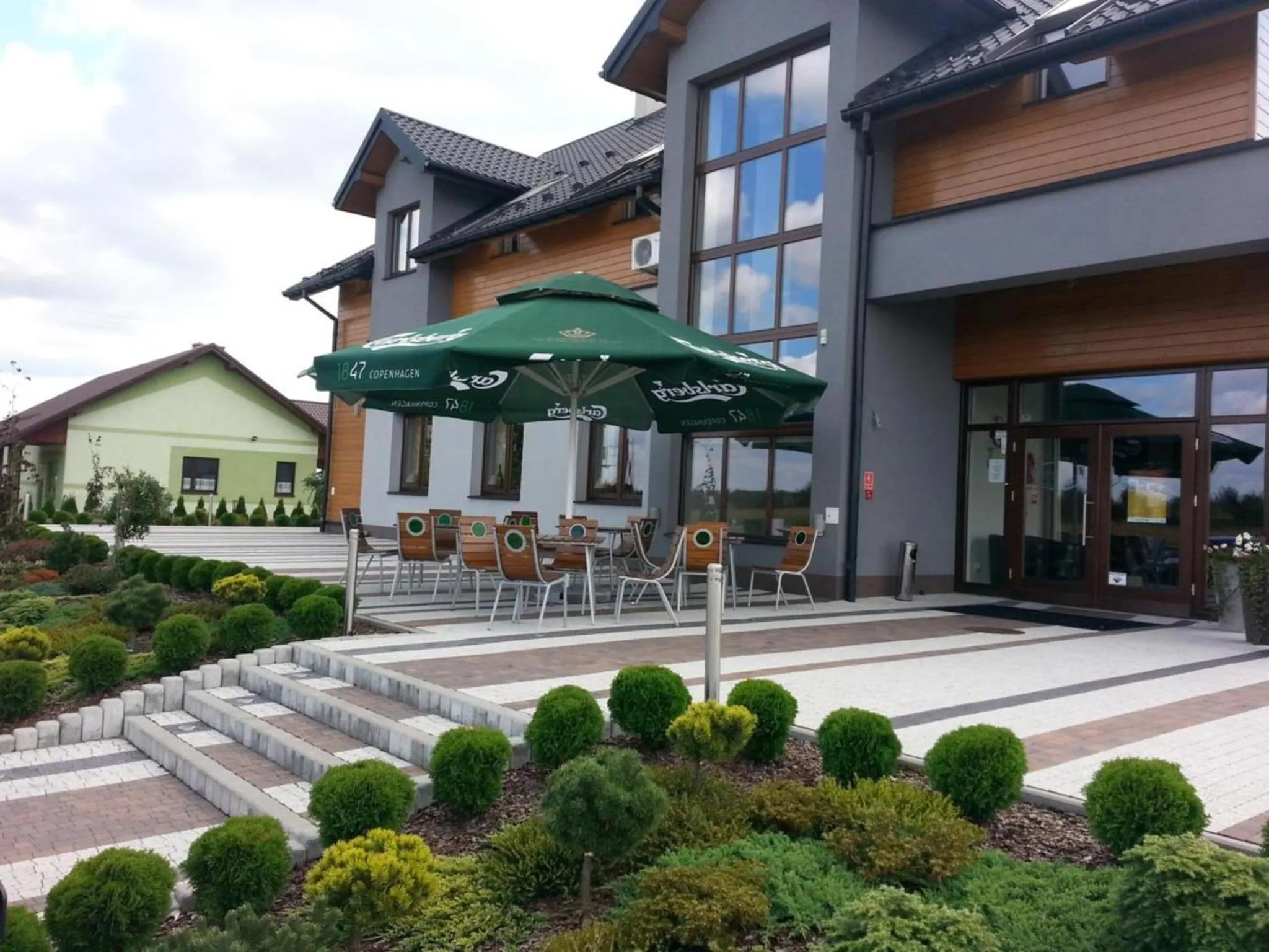 Restaurant/places to eat in Hotel Oriza