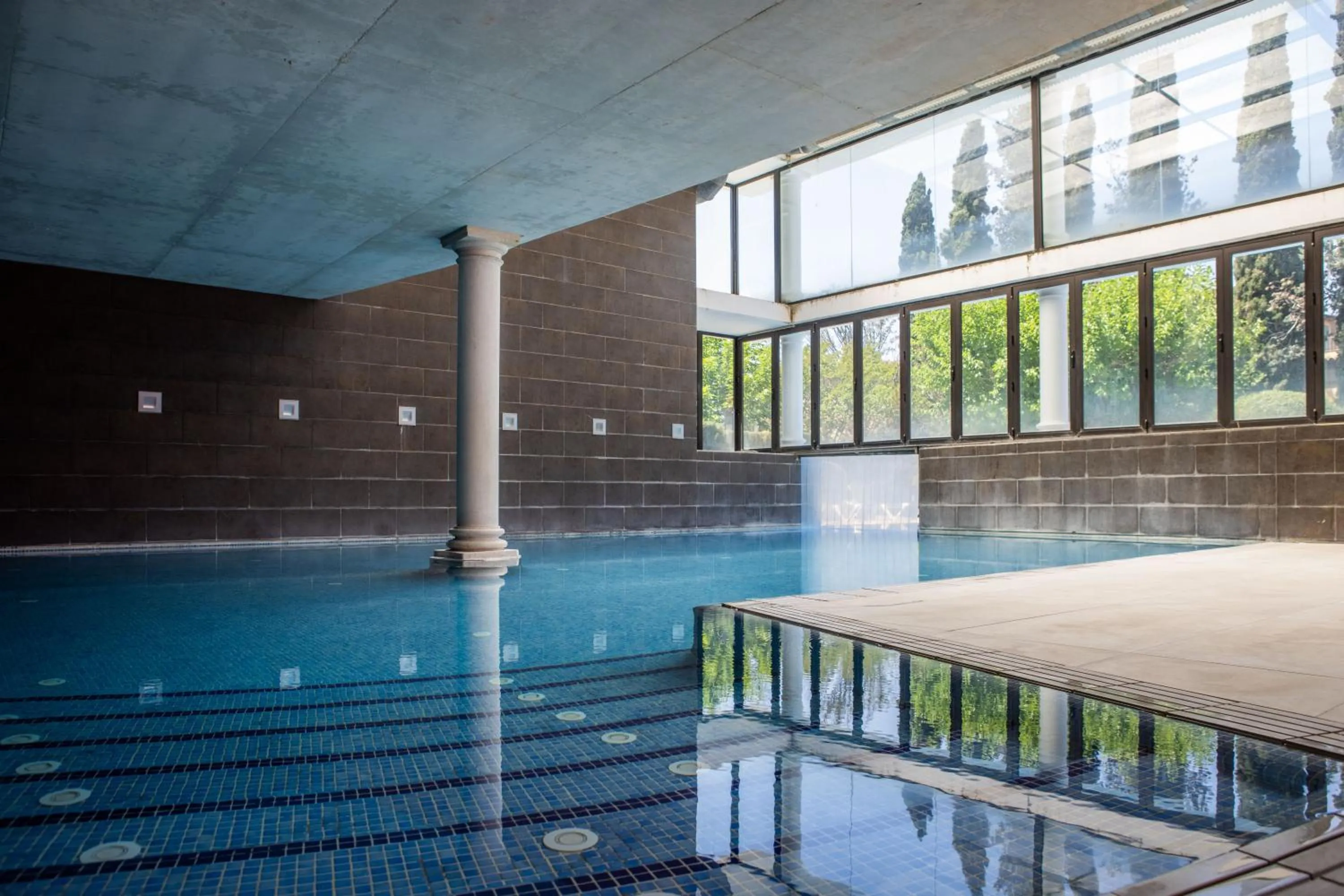 Swimming pool in RVHotels Broquetas Spa Termal