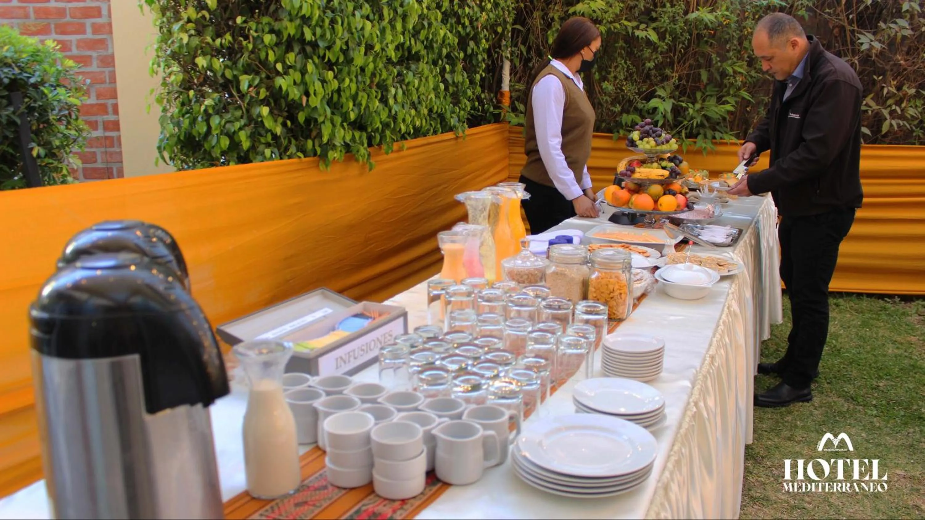 Buffet breakfast in Hotel Mediterraneo Arequipa