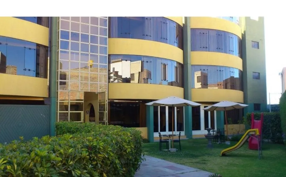 Property building in Hotel Mediterraneo Arequipa
