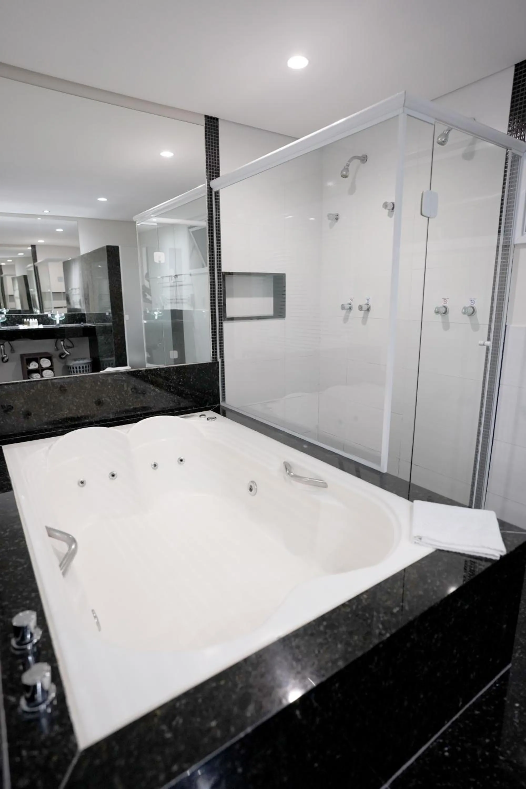 Bathroom in Colonial Plaza Hotel Pindamonhangaba