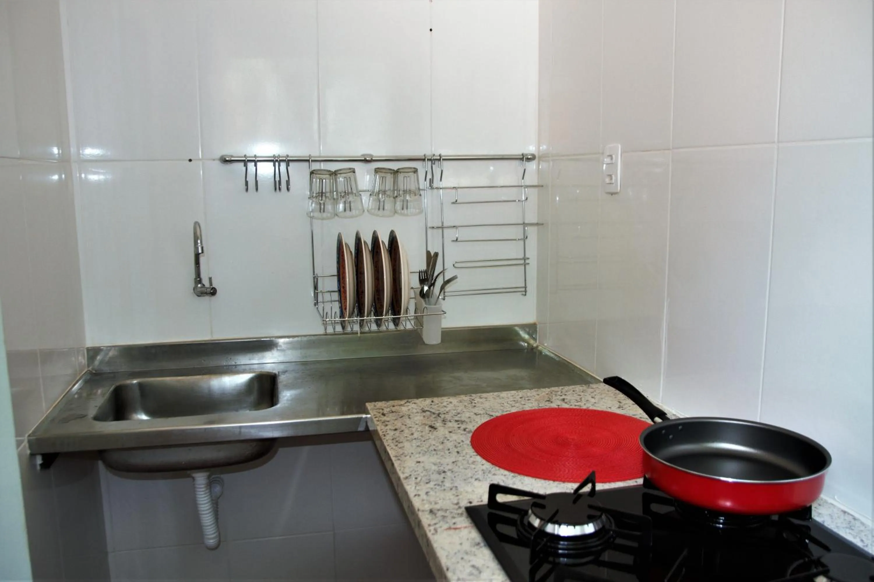 Communal kitchen in Chalé Bosque Do Barreiro