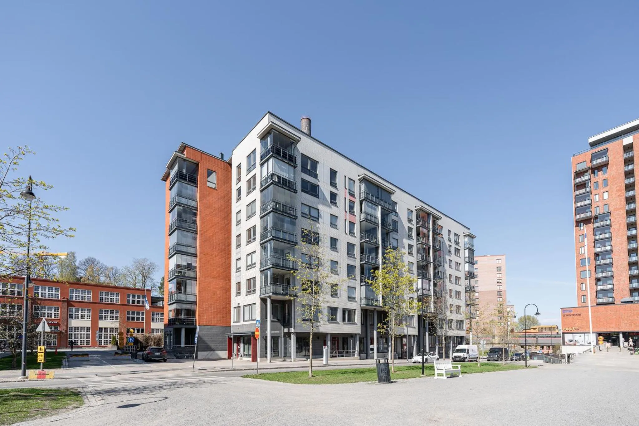"ESPA" - 1BR with Sauna, Balcony & Free Parking