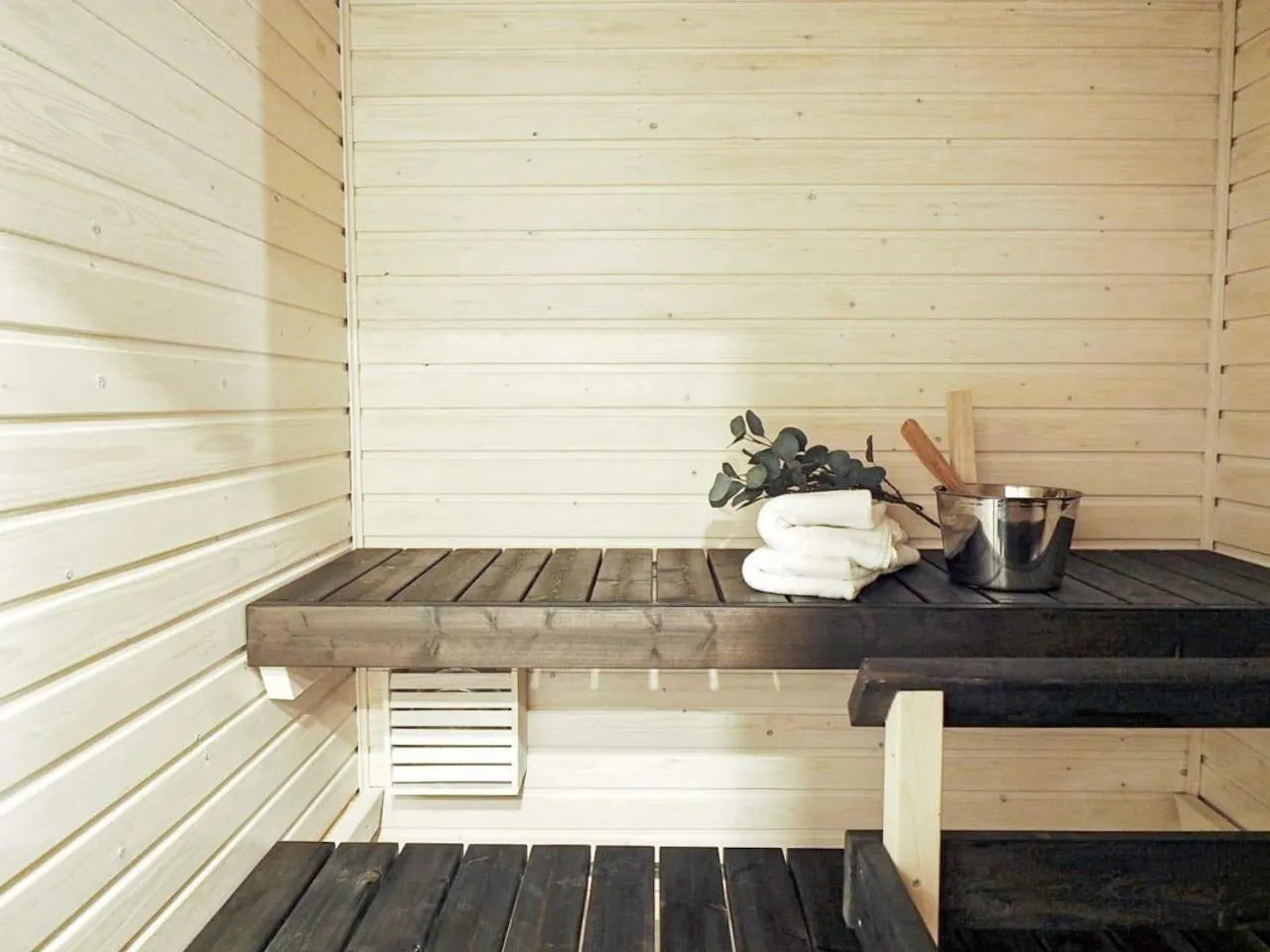 "ESPA" - 1BR with Sauna, Balcony & Free Parking