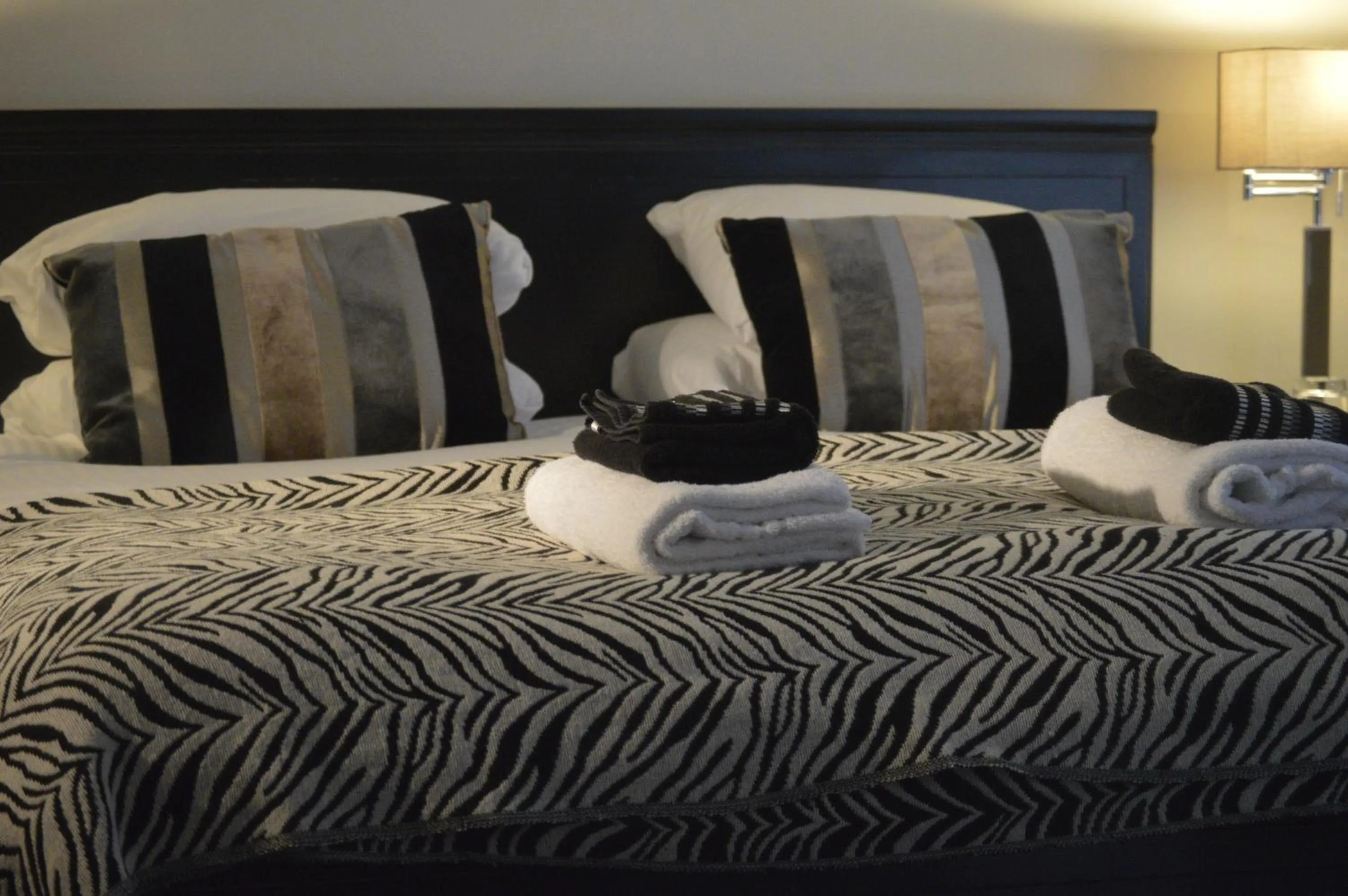 Bed in TOWNHOUSE ROOMS