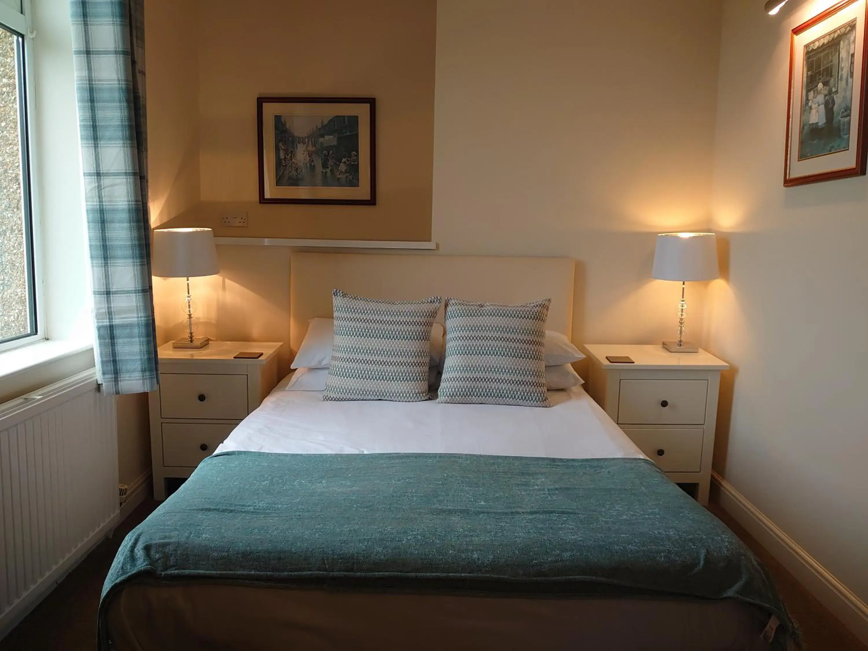 Double Room with Private Bathroom - single occupancy in geordie pride lodge Double Room with Private Bathroom - single occupancy in geordie pride lodge