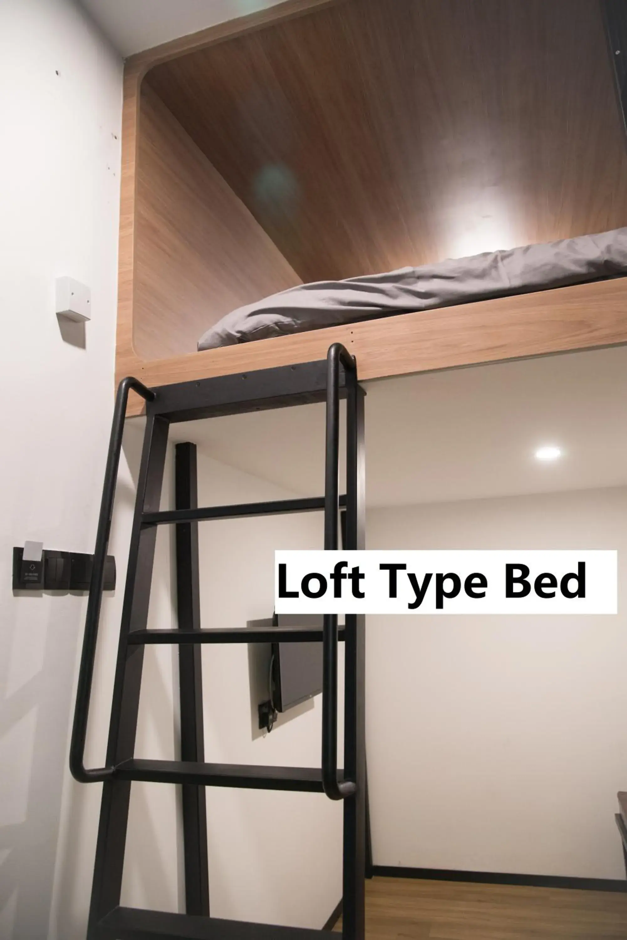 Bed in Kooning Bed in Kooning