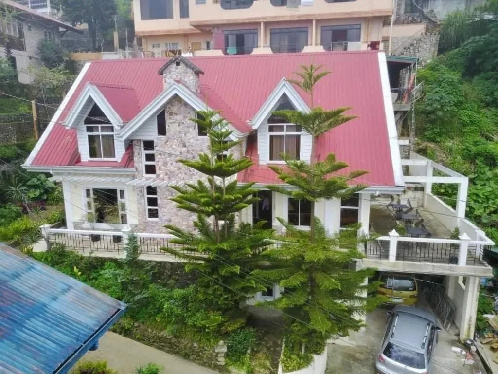 Guest Haven Chalet Baguio Bed and Breakfast