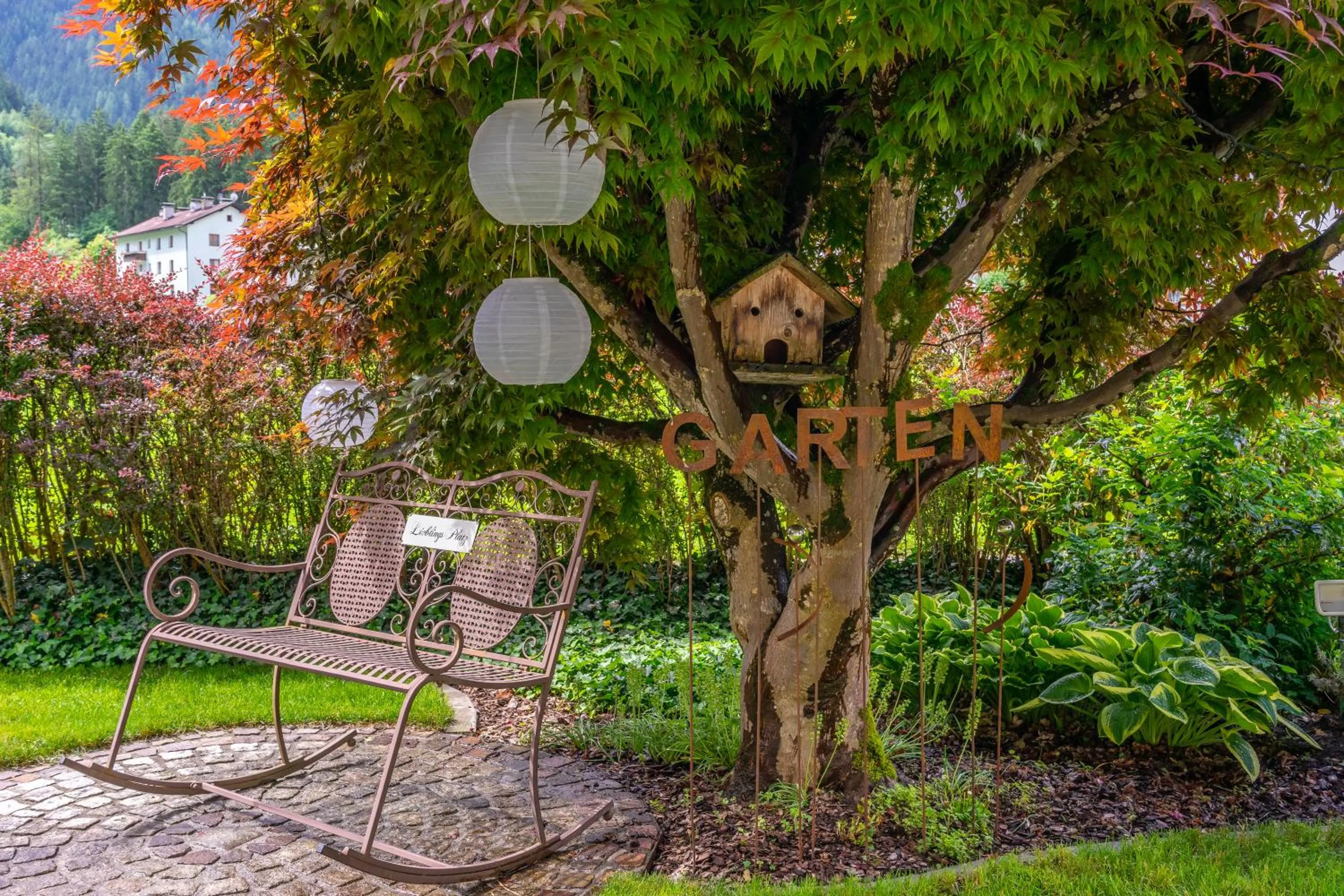 Garden in Gästehaus Hornegger