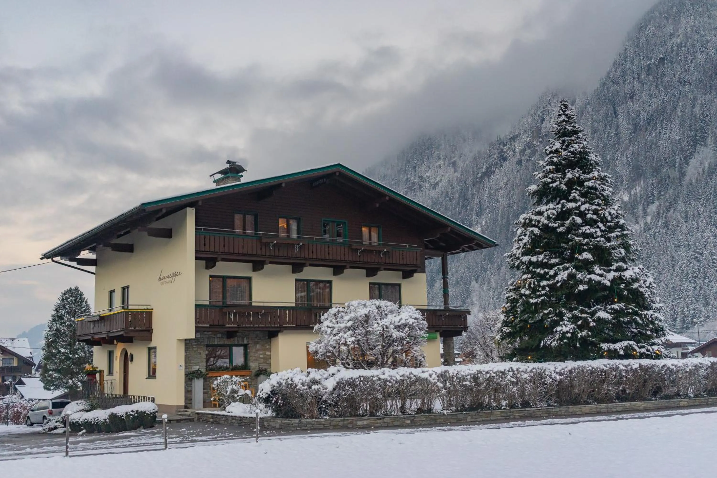 Property building in Gästehaus Hornegger
