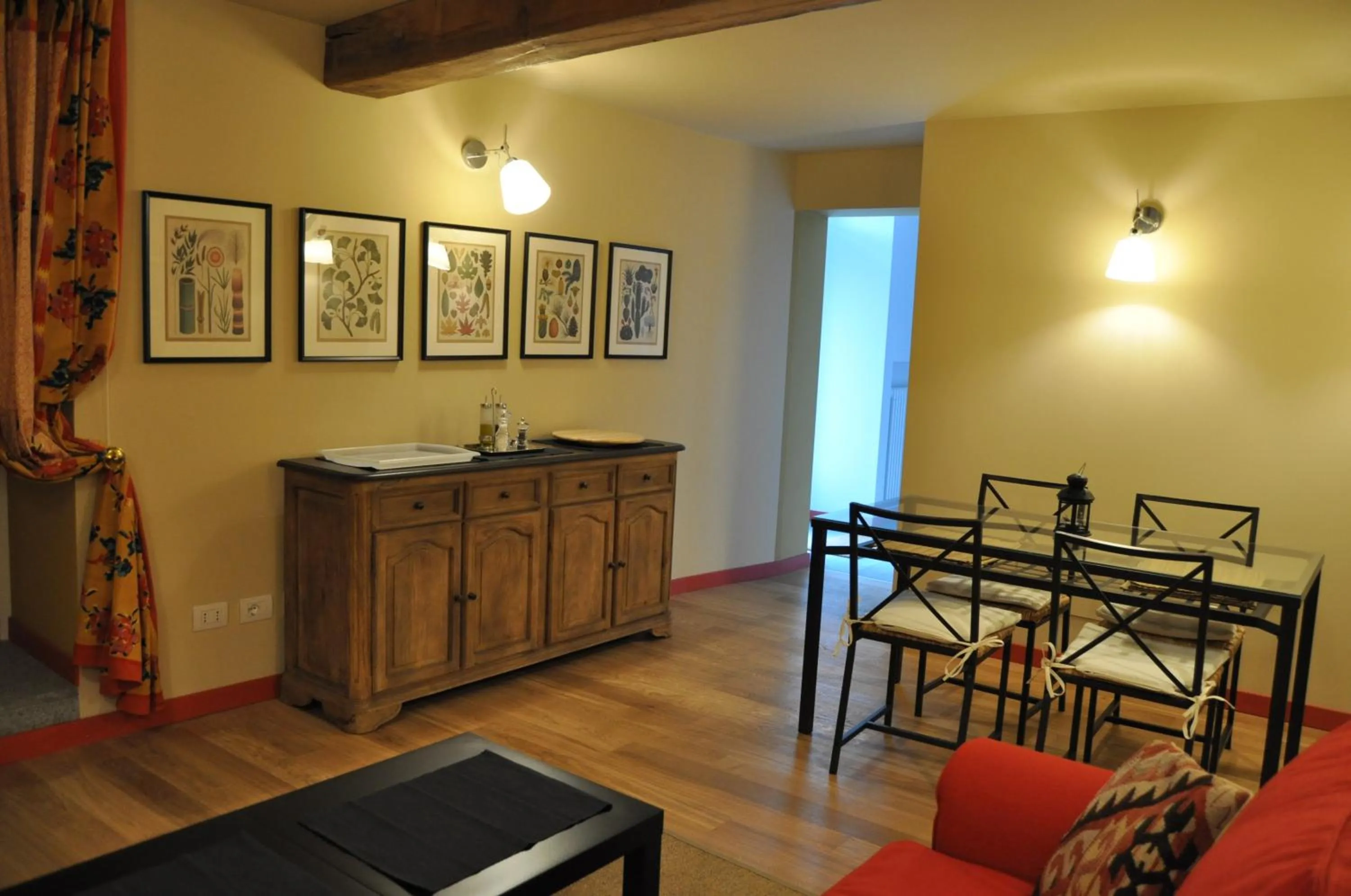 Photo of the whole room in Castello di Vezio in the Village