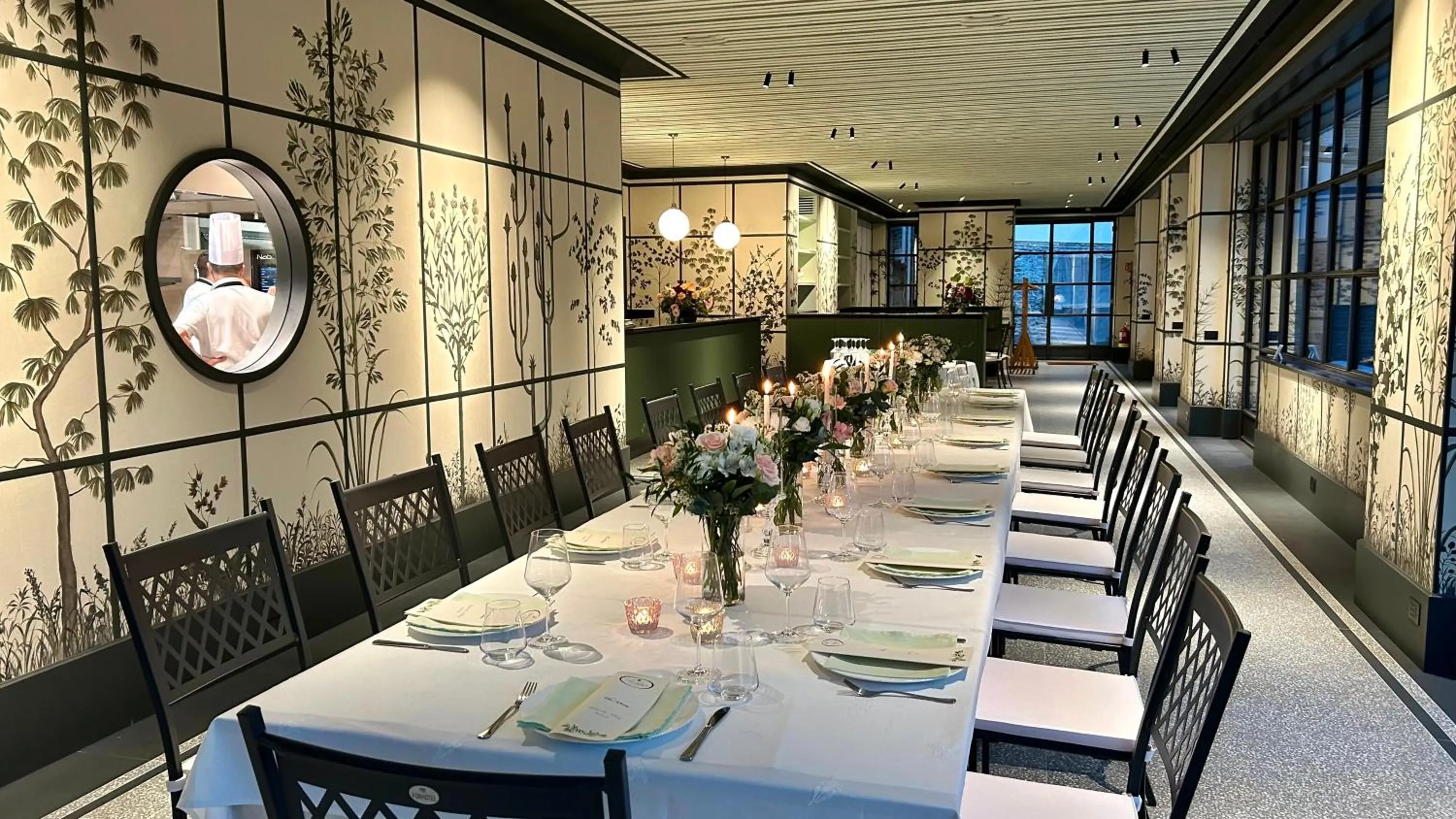 Restaurant/places to eat in Castello di Vezio in the Village