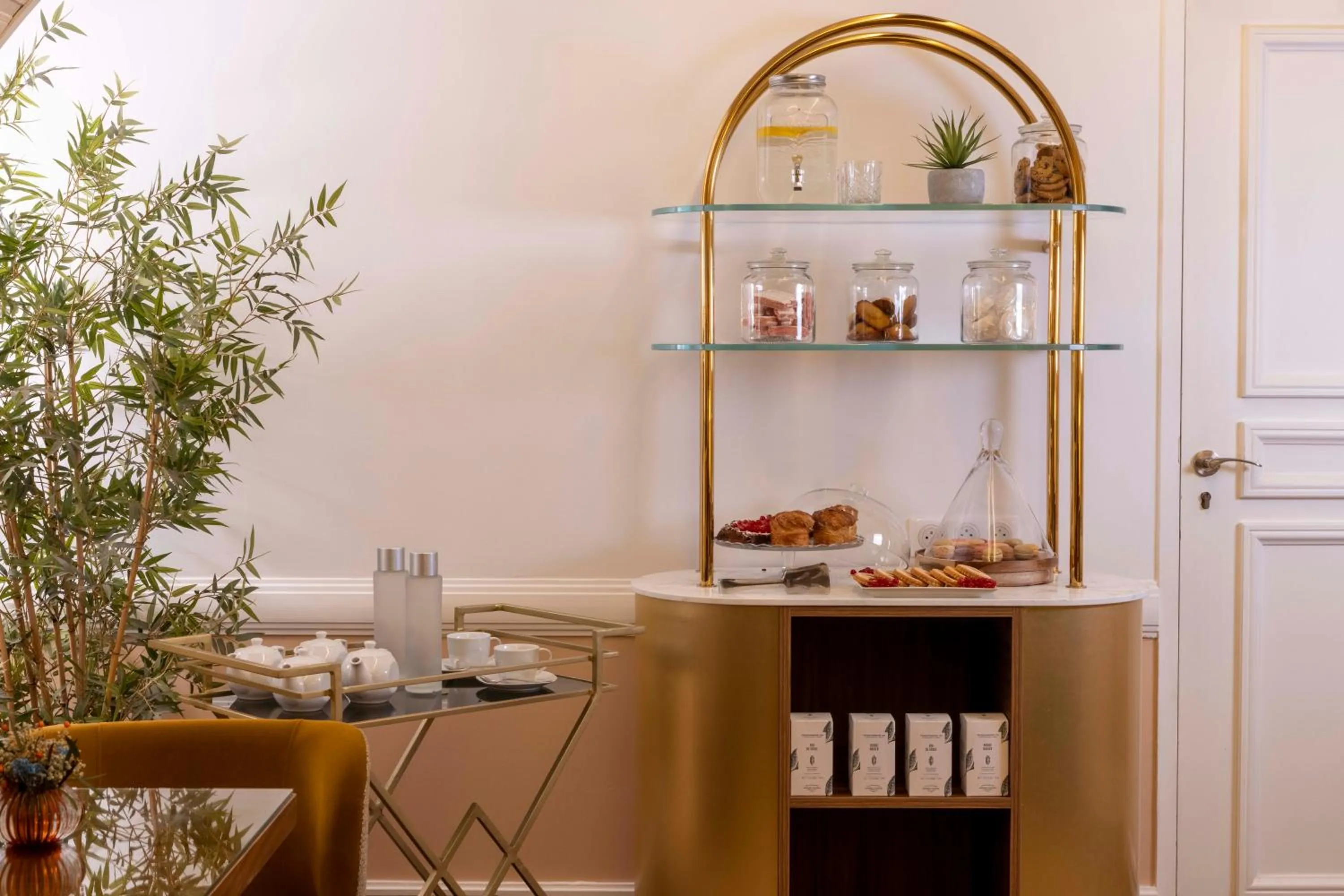 Coffee/tea facilities in Hotel Sleeping Belle - Gare de Lyon Bastille