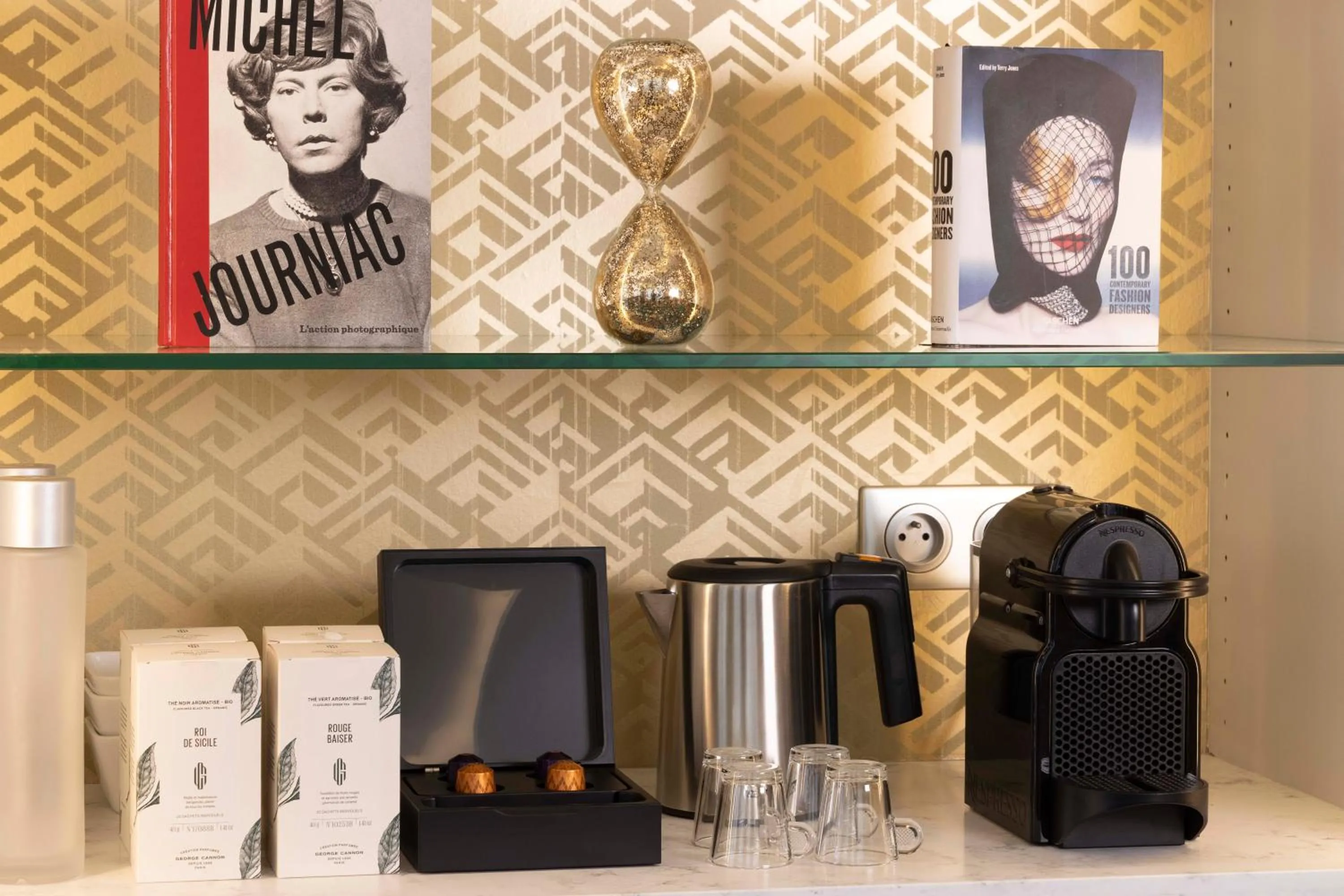 Coffee/tea facilities in Hotel Sleeping Belle - Gare de Lyon Bastille