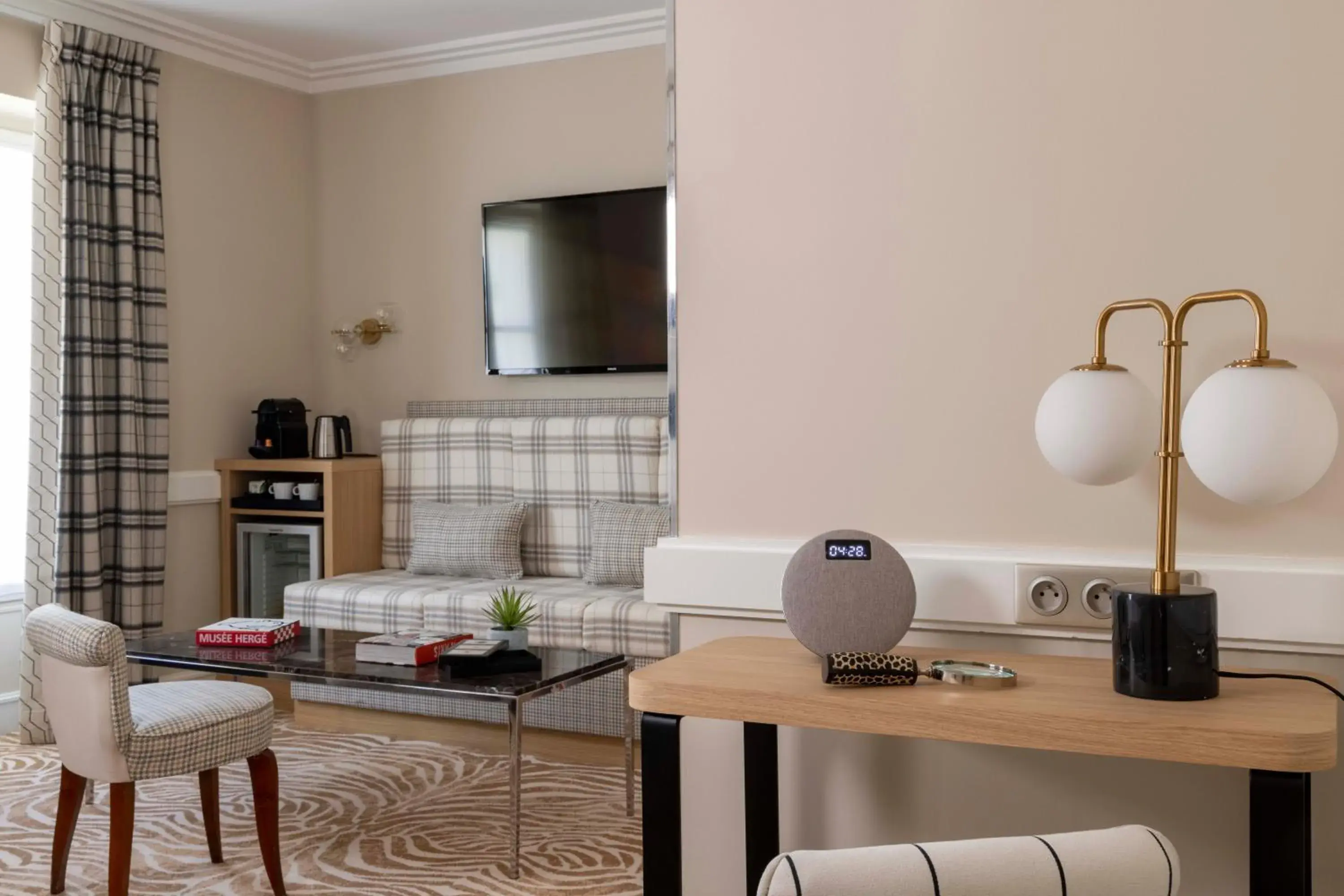 TV and multimedia in Hotel Sleeping Belle - Gare de Lyon Bastille TV and multimedia in Hotel Sleeping Belle - Gare de Lyon Bastille