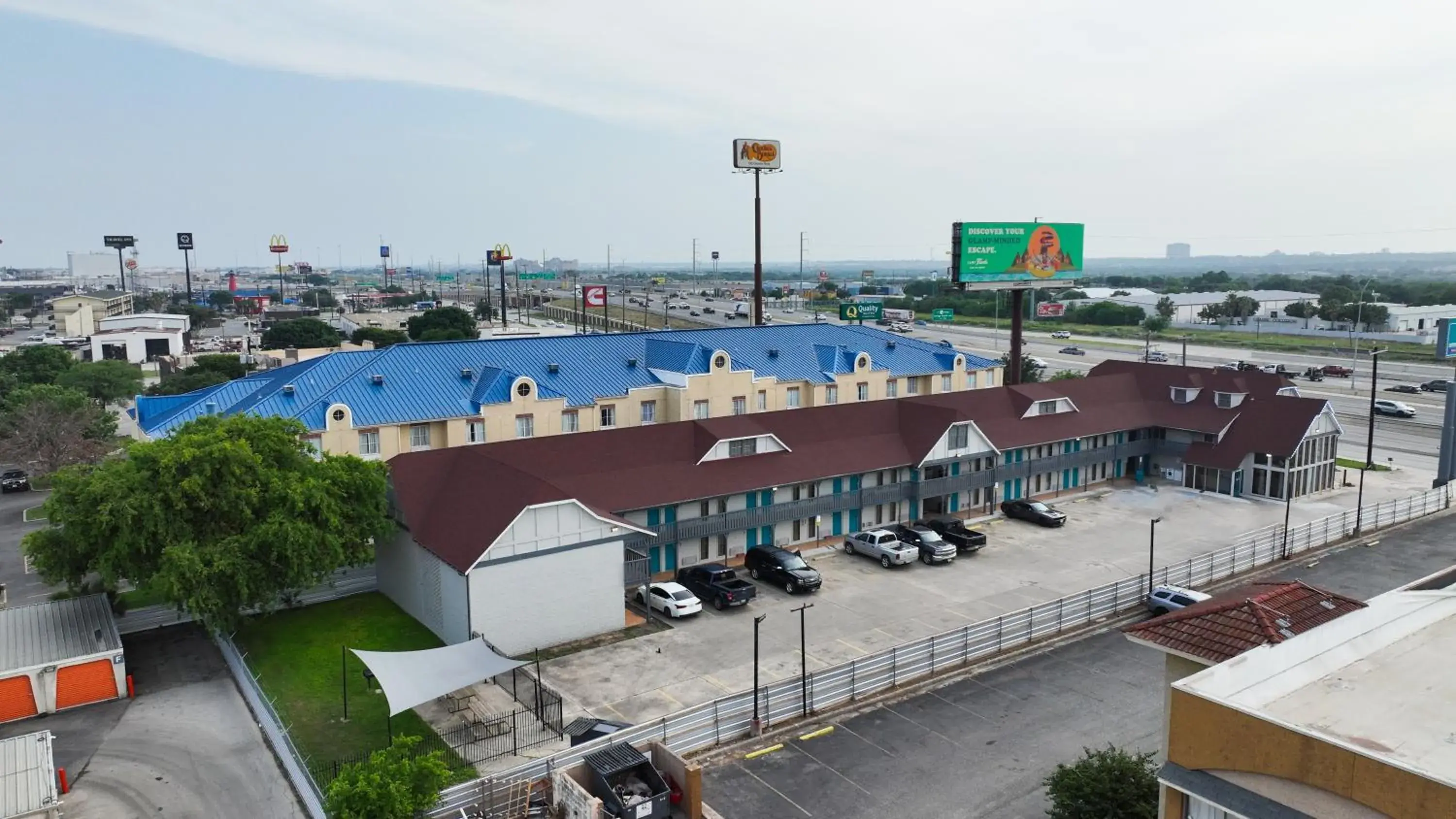 Property building in Rittiman Inn and Suites Property building in Rittiman Inn and Suites