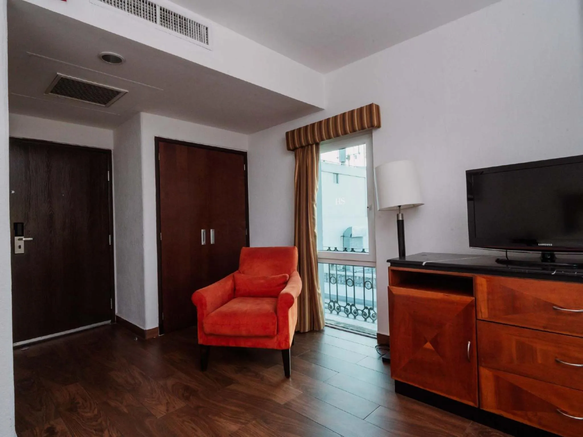 Communal lounge/ TV room in HS HOTSSON Smart Value Tampico