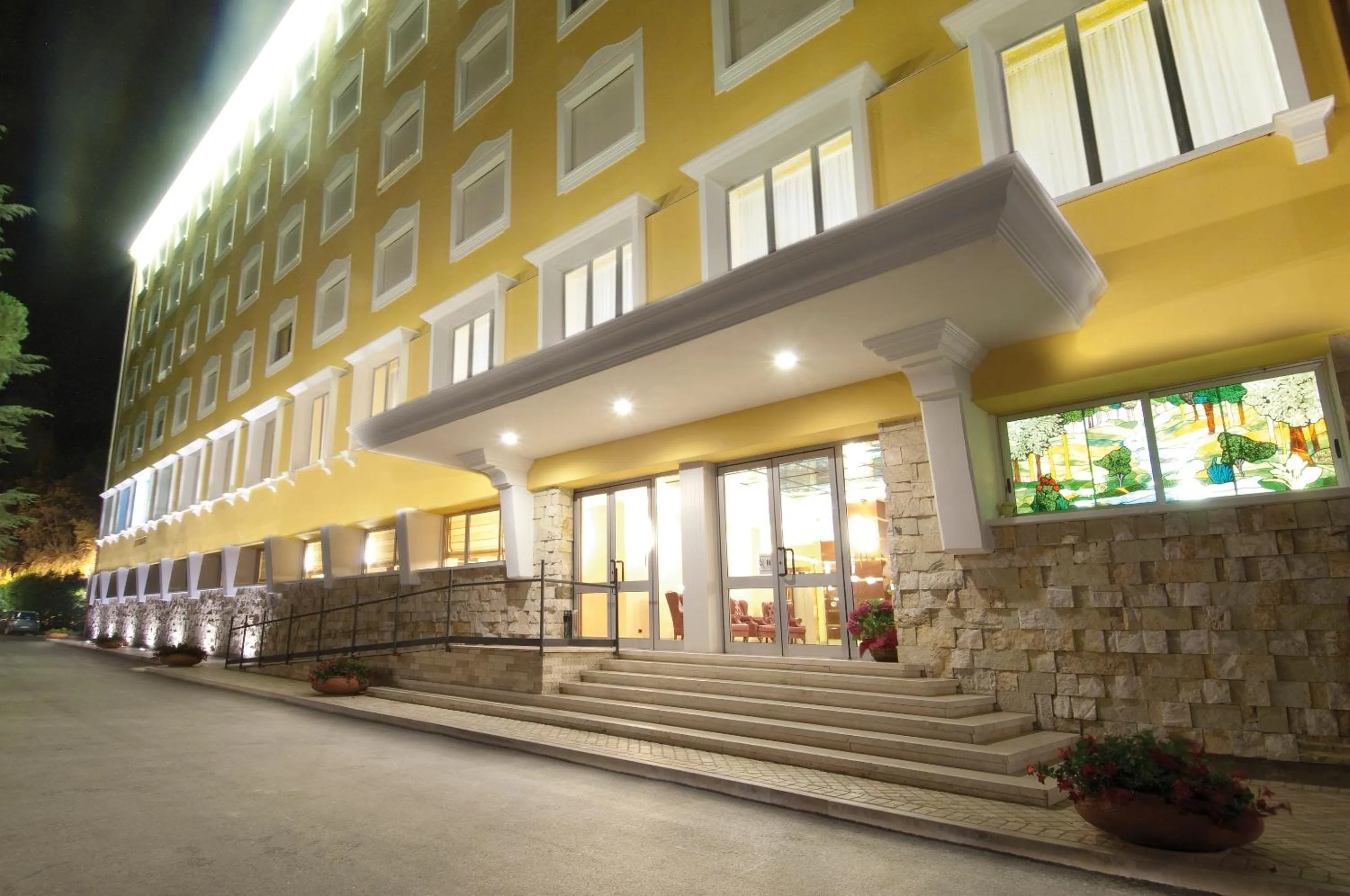 Property building in Complesso Termale Vescine