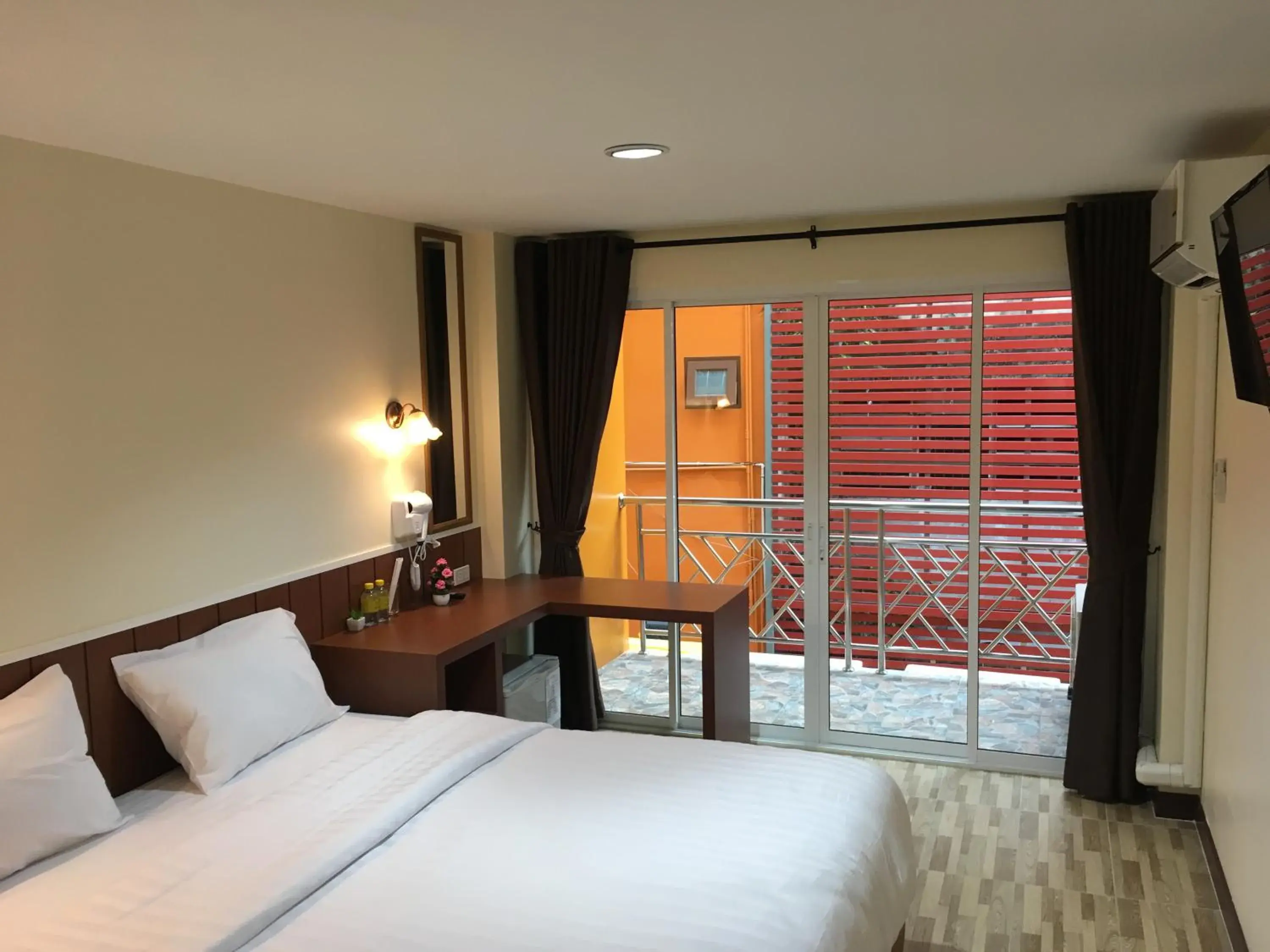 Standard King Room in Baan Wanchart Standard King Room in Baan Wanchart
