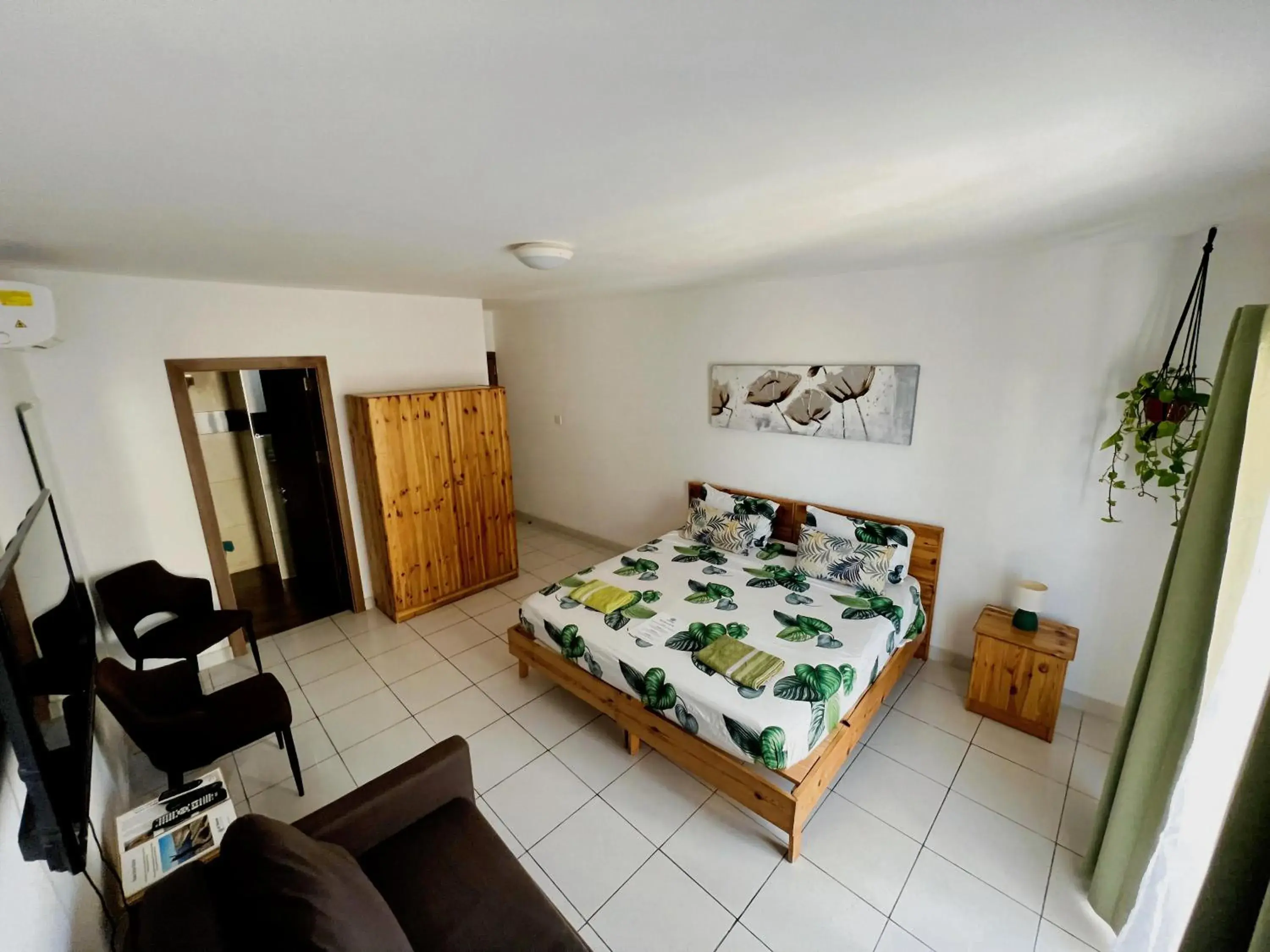 Family Room with Balcony in All Nations Holiday Home Family Room with Balcony in All Nations Holiday Home